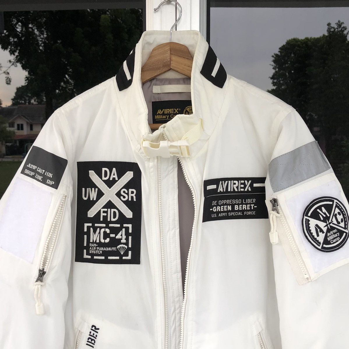 Avirex Avirex US.Army MA-1 MOD HALO Military Bomber Jacket Size US L / EU 52-54 / 3 - 3 Thumbnail