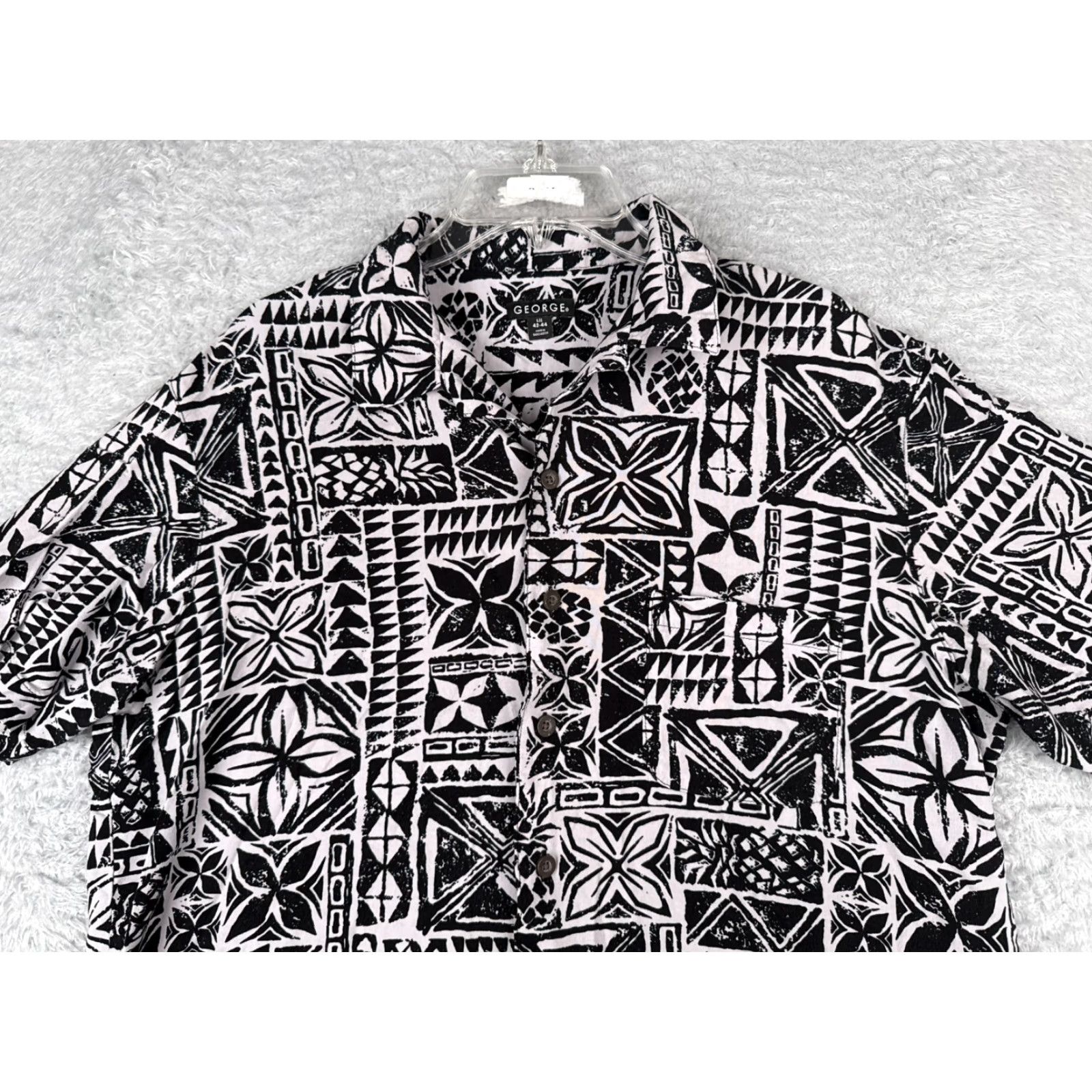 George VINTAGE George Shirt Mens Large Black White Floral Tribal Native 100% Rayon Pocket Size US L / EU 52-54 / 3 - 7 Thumbnail