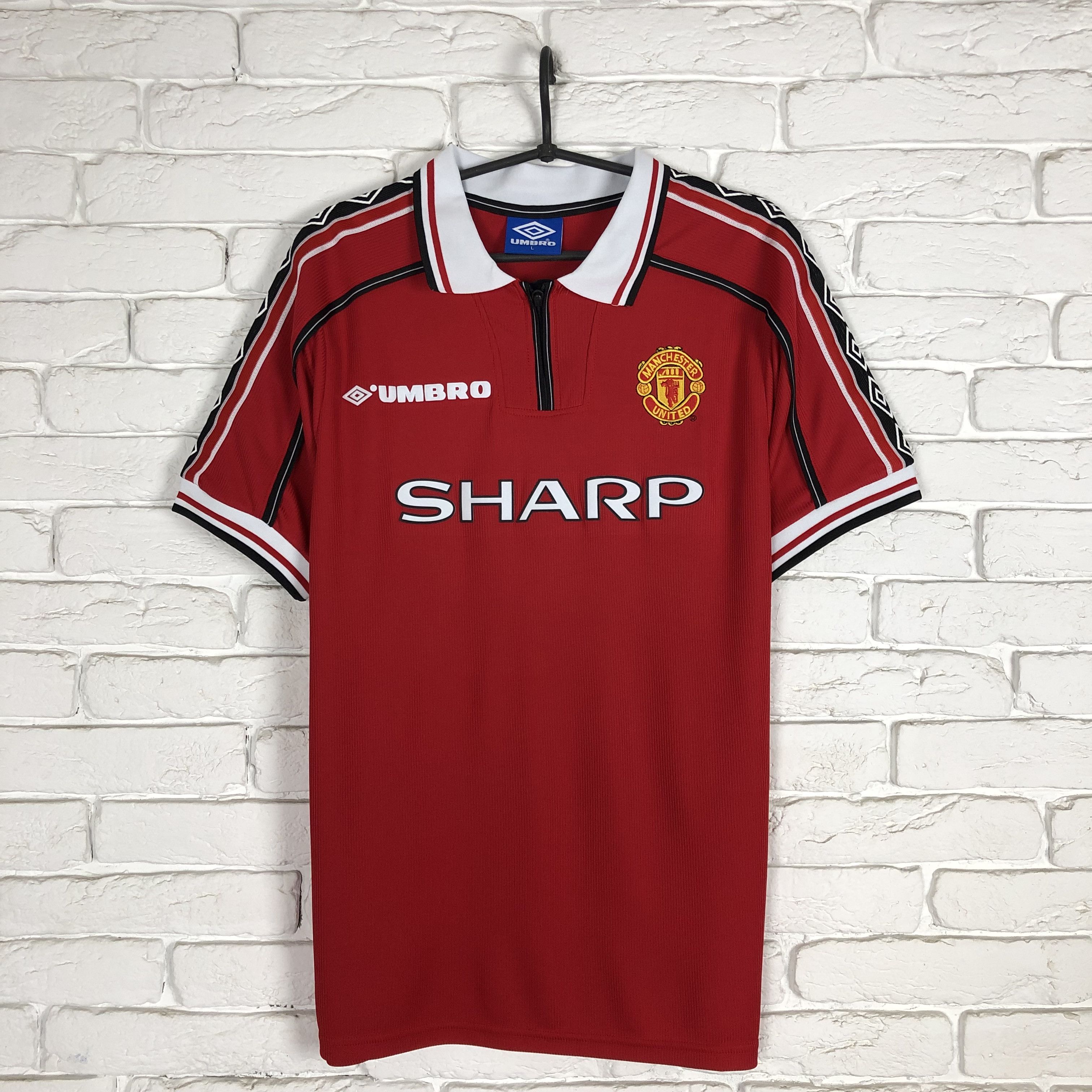 Umbro Retro copy Manchester United 1998 2000 home soccer jersey Size US L / EU 52-54 / 3 - 1 Thumbnail