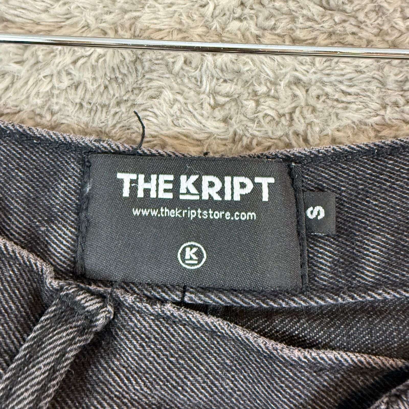 THE KRIPT Kript Black Gavin Boyfriend Mom Jean Asymmetrical Button Fly Size 26" / US 2 / IT 38 - 8 Thumbnail