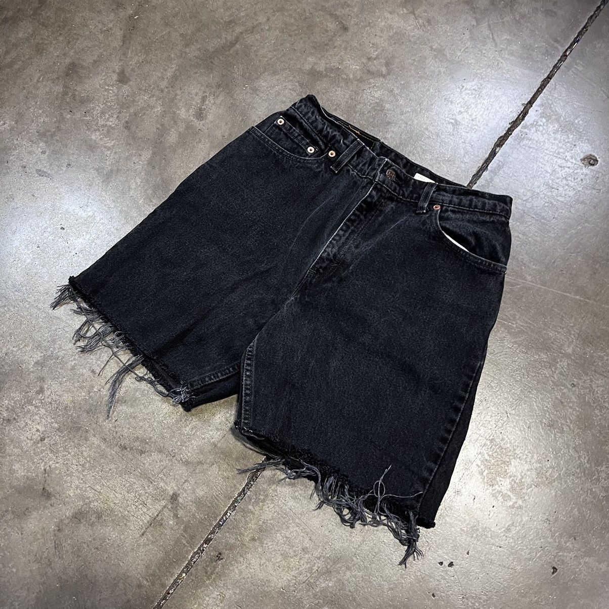 Levi's × Vintage Vintage 90s Levi’s Denim Shorts Cut Off 550 Black Faded Size 28" / US 6 / IT 42 - 5 Thumbnail
