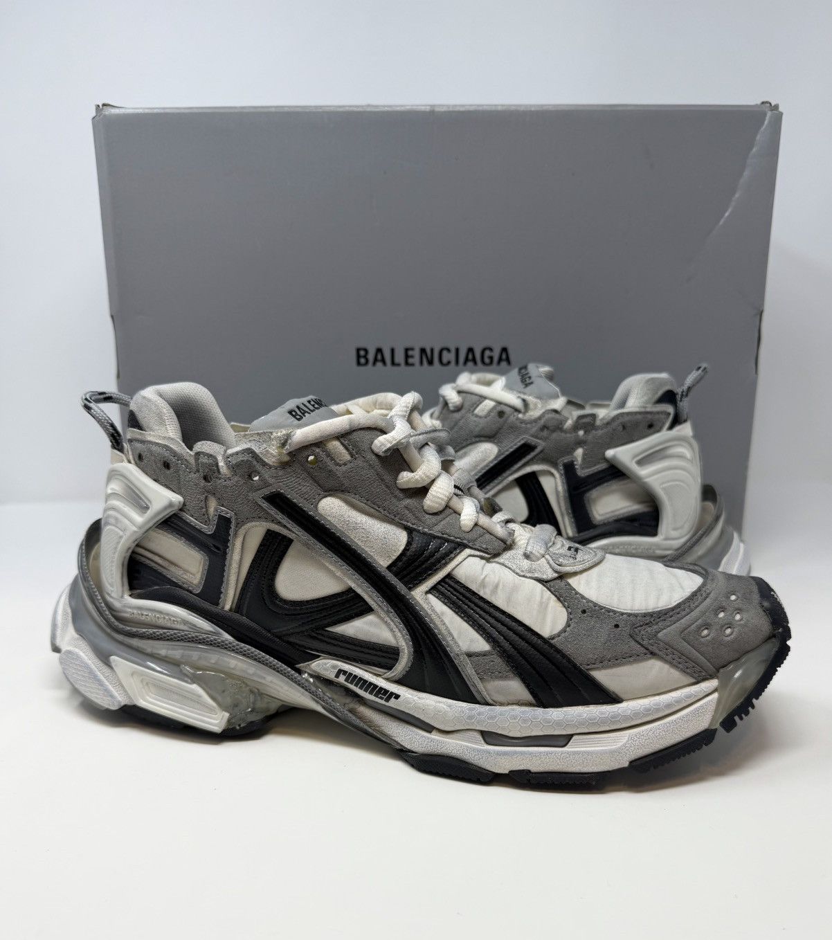 Balenciaga Runner Sneaker Grey/White/Black