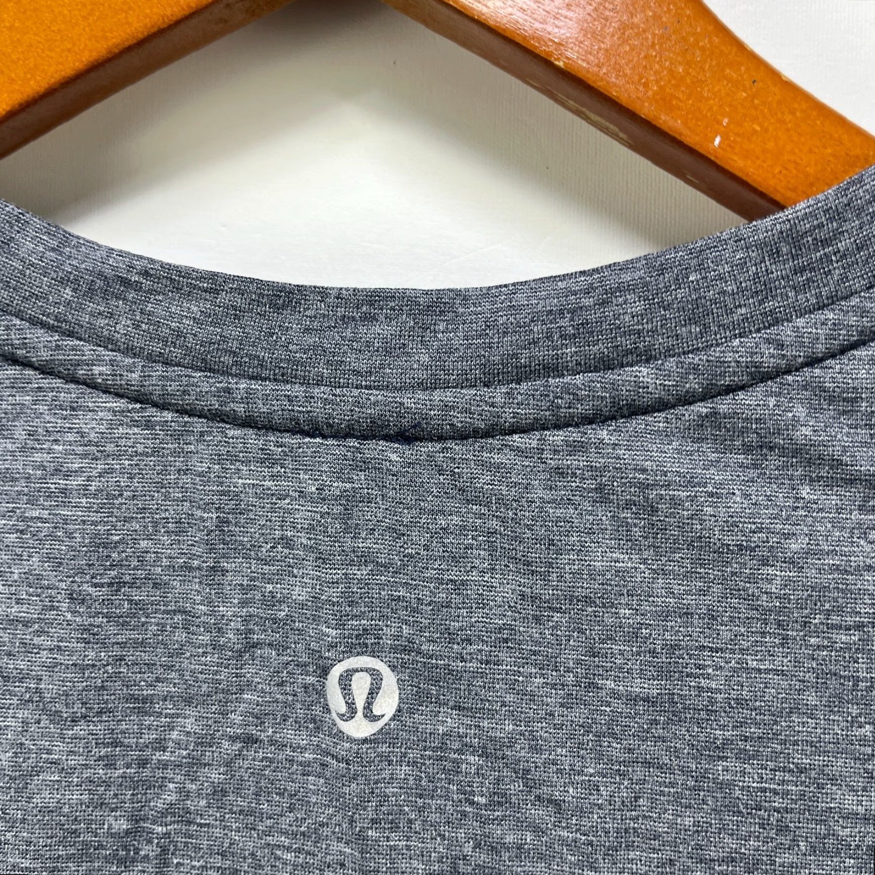 Lululemon Lululemon Longsleeve Shirt Mens M Gray Cotton Polyester Knit Logo Activewear Crew Neck Vintage: No Size US M / EU 48-50 / 2 - 7 Thumbnail
