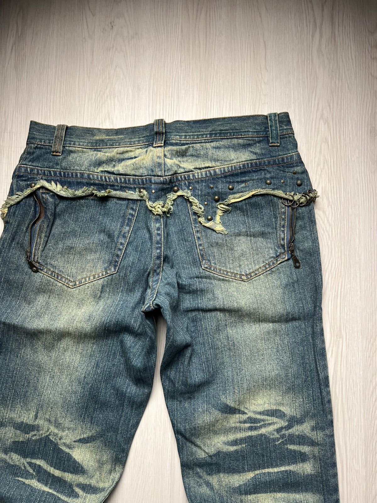 Japanese Brand Gumu Studded Pierced Ring Flare Jeans Size US 35 - 4 Thumbnail