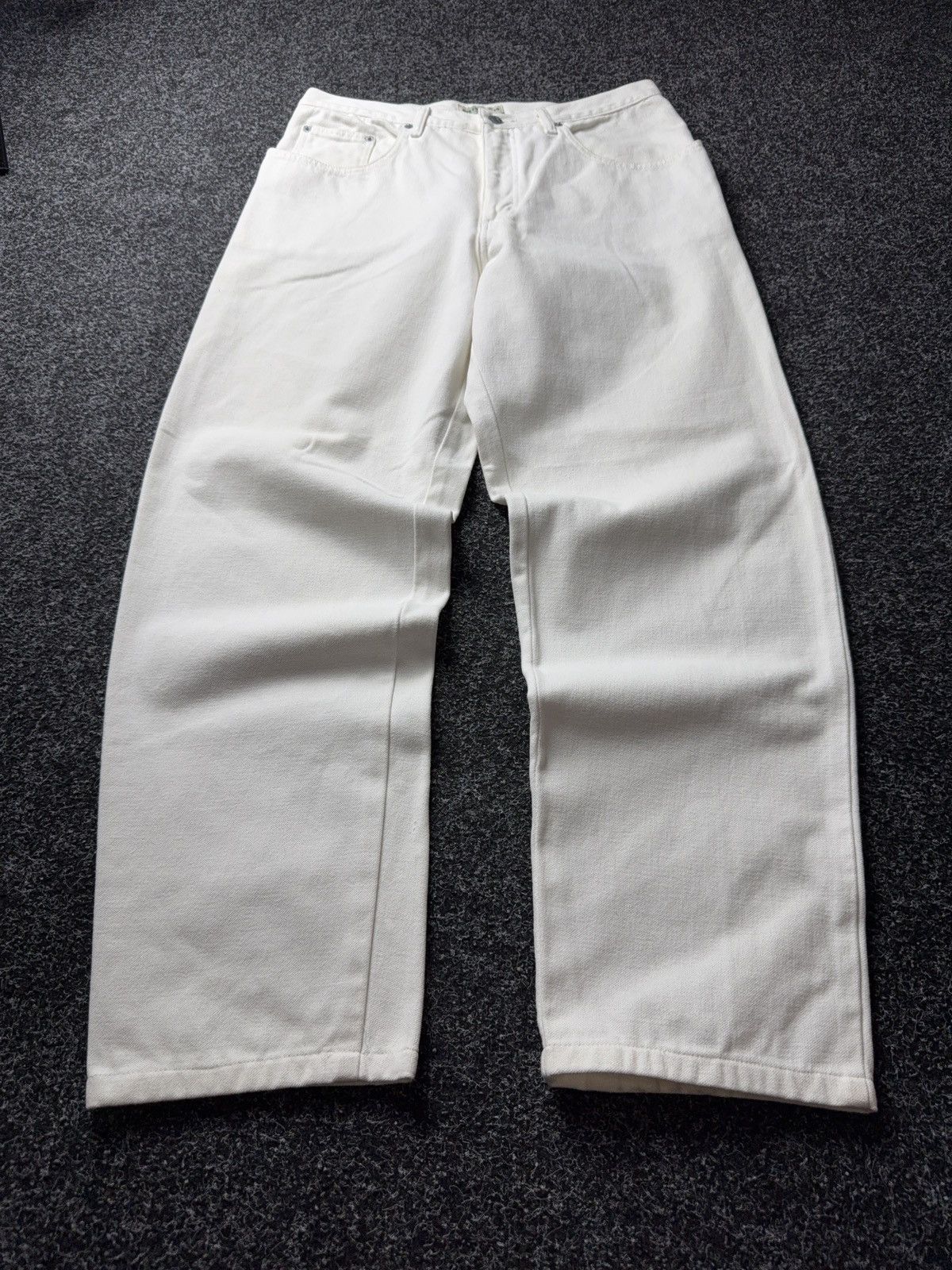 Guess Vintage Retro USA Guess Jeans White Straight Leg Denim Y2K Size US 32 / EU 48 - 1 Thumbnail
