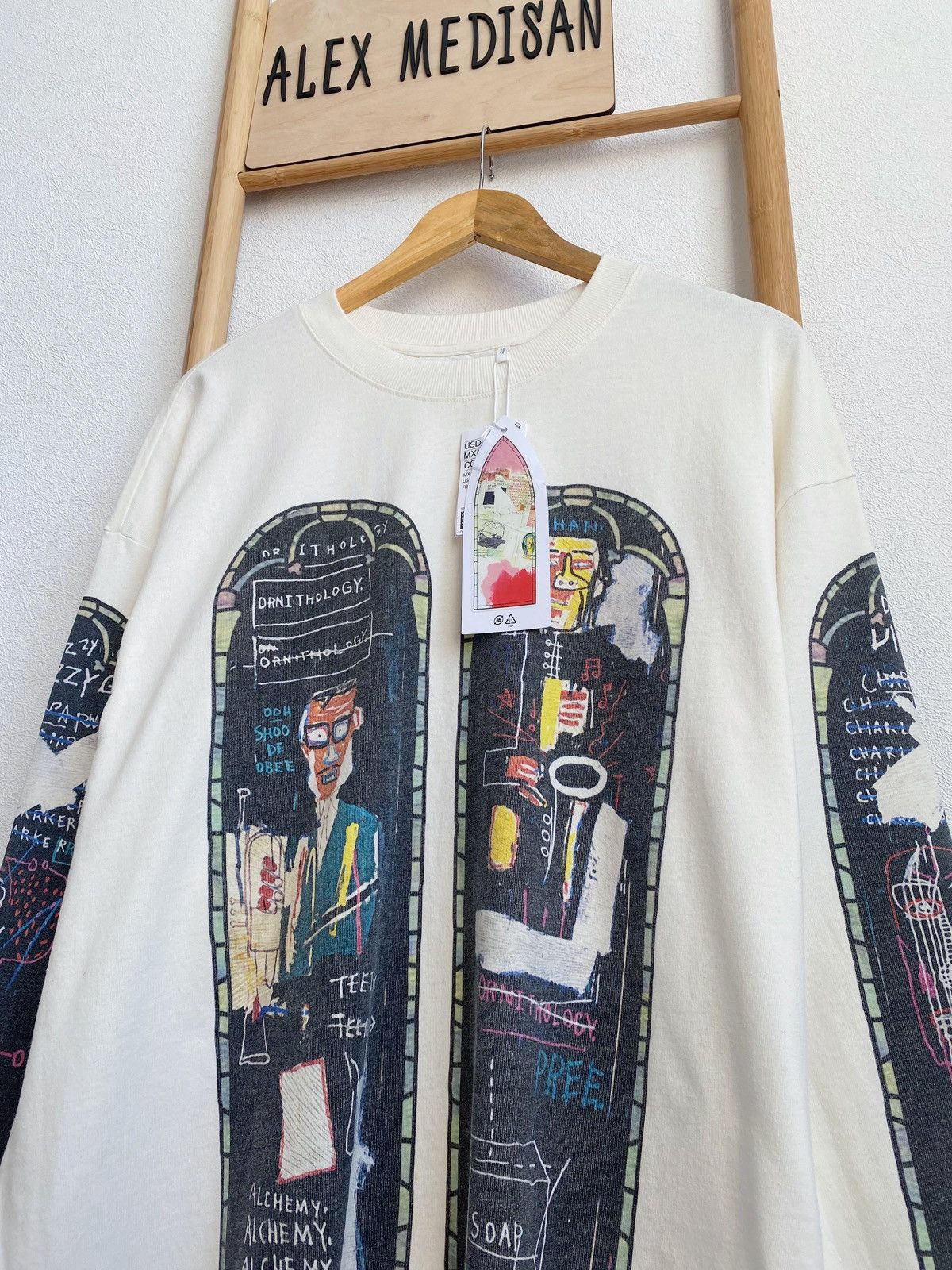 H&M × Jean-Michel Basquiat × Who Decides War WHO DECIDES WAR x BASQUIAT x H&M LONG SLEEVE RELAXED T-SHIRT Size US L / EU 52-54 / 3 - 7 Thumbnail