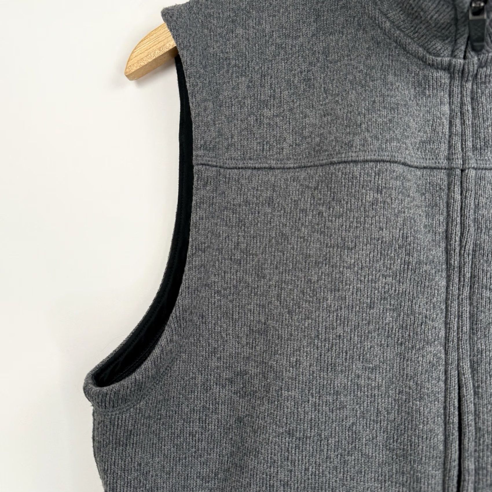 Rhone Rhone Vest Mens Small Gray Fleece Full Zip Sleeveless Jacket Outdoor Pockets Size US S / EU 44-46 / 1 - 4 Thumbnail