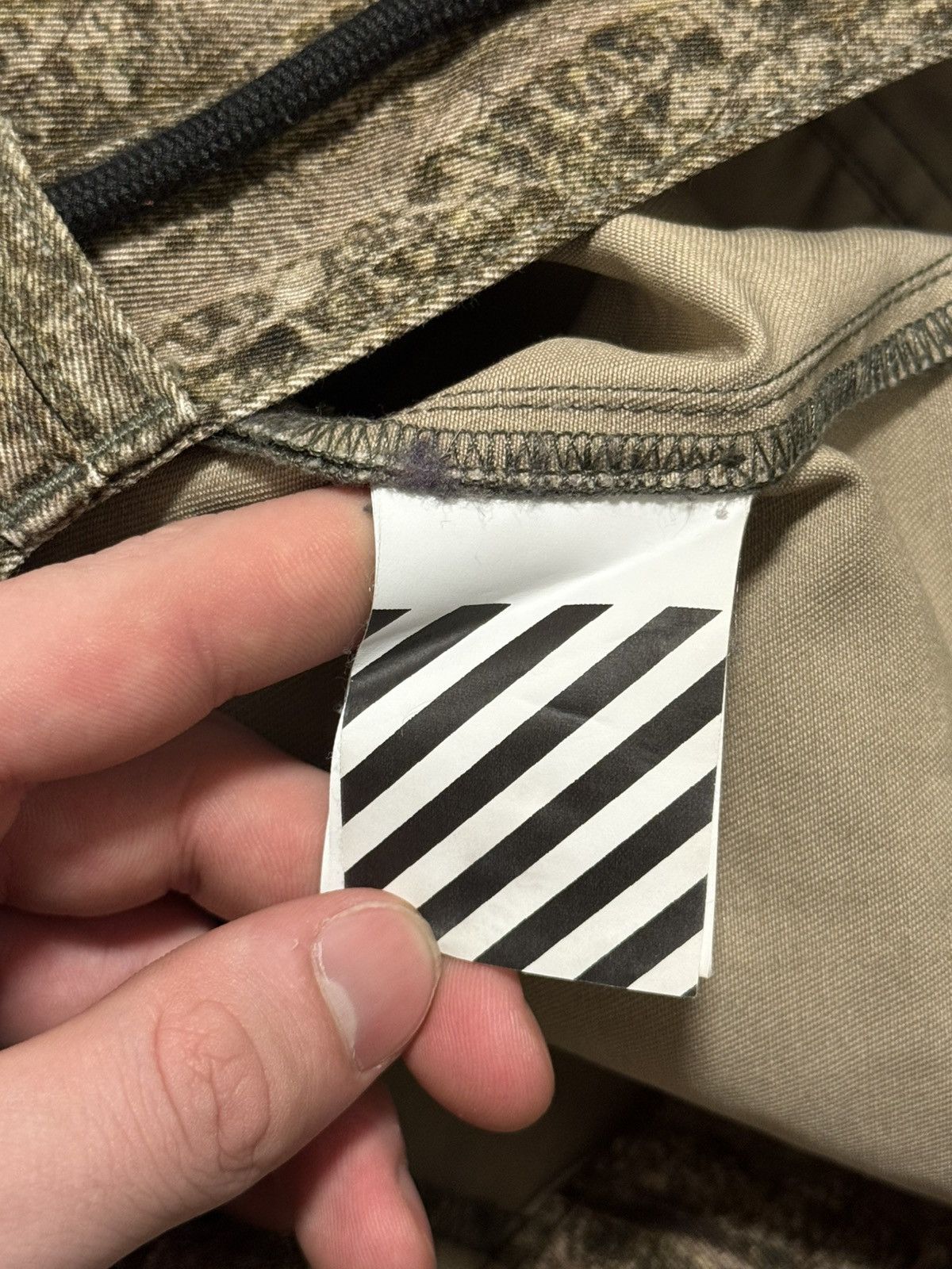 Off-White OFF-WHITE CAMO PANTS WITH DRAW STRING Size US 31 - 5 Thumbnail