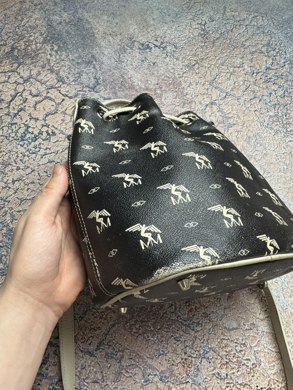 Leather MAISON MOLLERUS Ostrich Leather Bucket Bag Luxury Size ONE SIZE - 7 Thumbnail