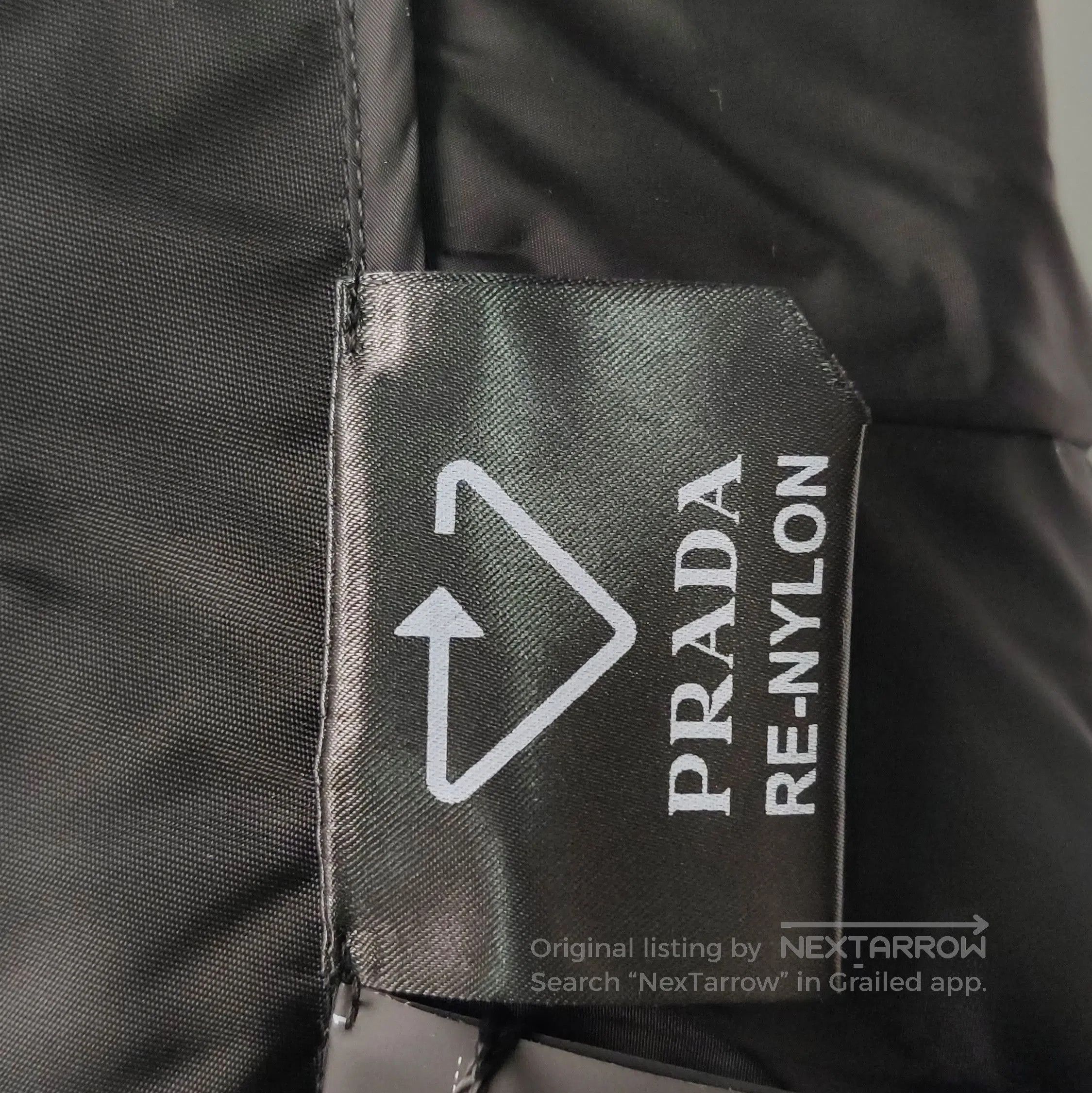 Prada Prada Solid Color Quilted Midi Skirt . Size 24" / US 00 / IT 34 - 8 Thumbnail