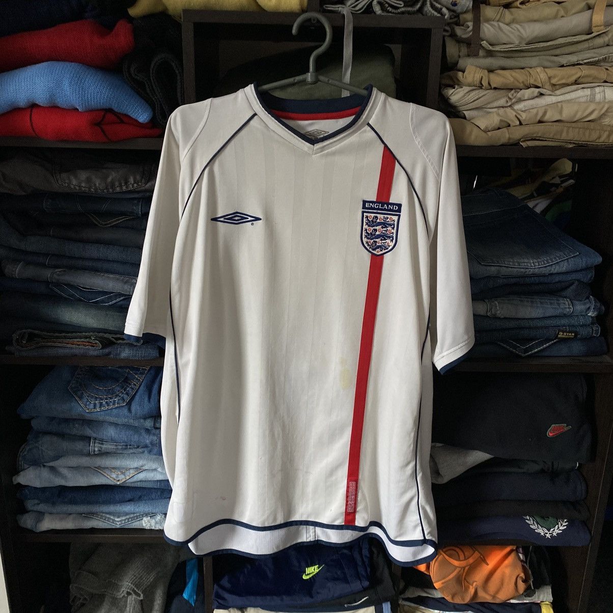 Umbro Vintage Umbro England National Soccer team 2001 jersey Size US XL / EU 56 / 4 - 1 Thumbnail