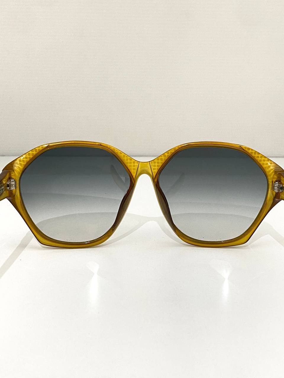 Dior Christian Dior CD Logo Oversized Retro Sunglasses Vintage Size ONE SIZE - 11 Thumbnail