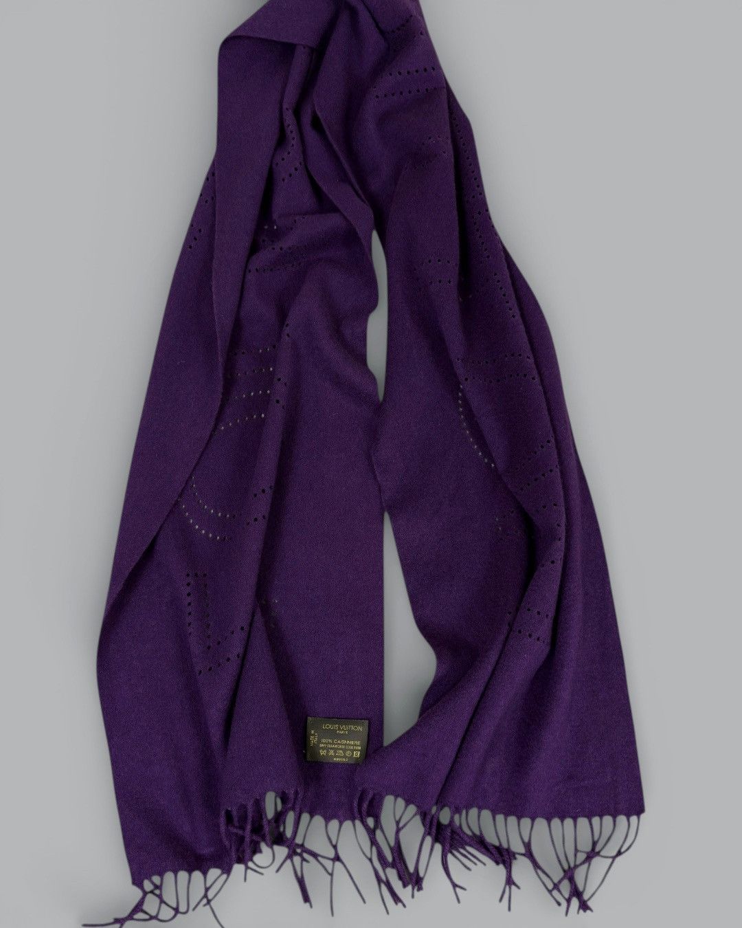 Louis Vuitton Authentic Louis Vuitton Pure Cashmere Scarf Shawl Size ONE SIZE - 2 Thumbnail