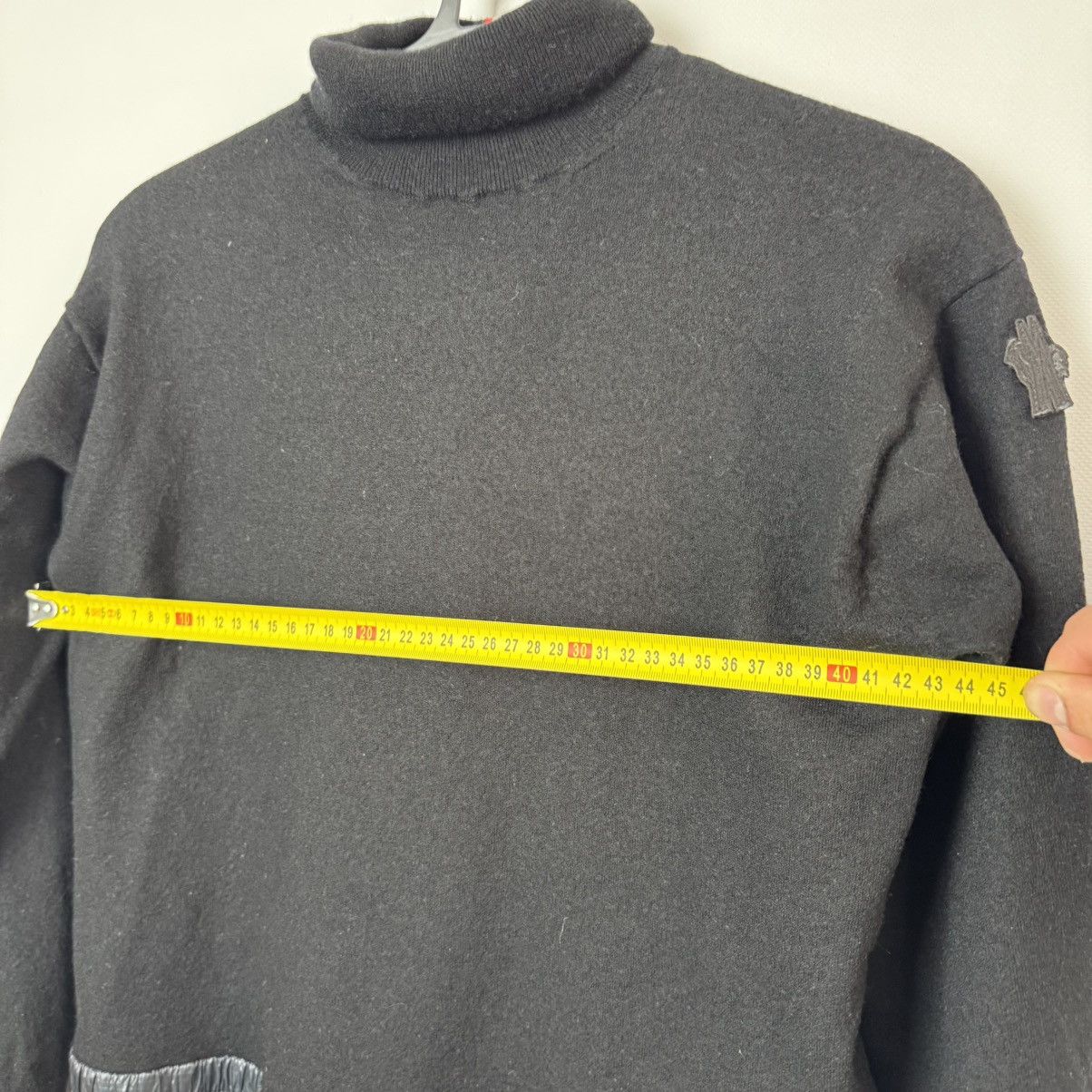 Moncler Grenoble Moncler Grenoble Turtleneck Knit Drawstring Hem Wool Sweater Size XS / US 0-2 / IT 36-38 - 17 Thumbnail