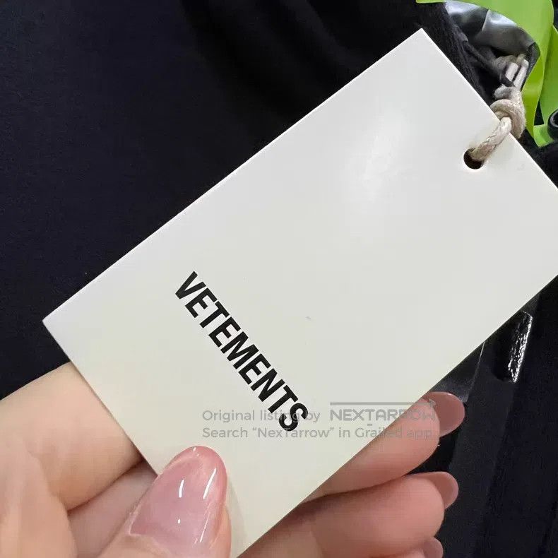Vetements VETEMENTS Logo Embroidered Fake Two-Piece Hoodie Size US XS / EU 42 / 0 - 5 Thumbnail