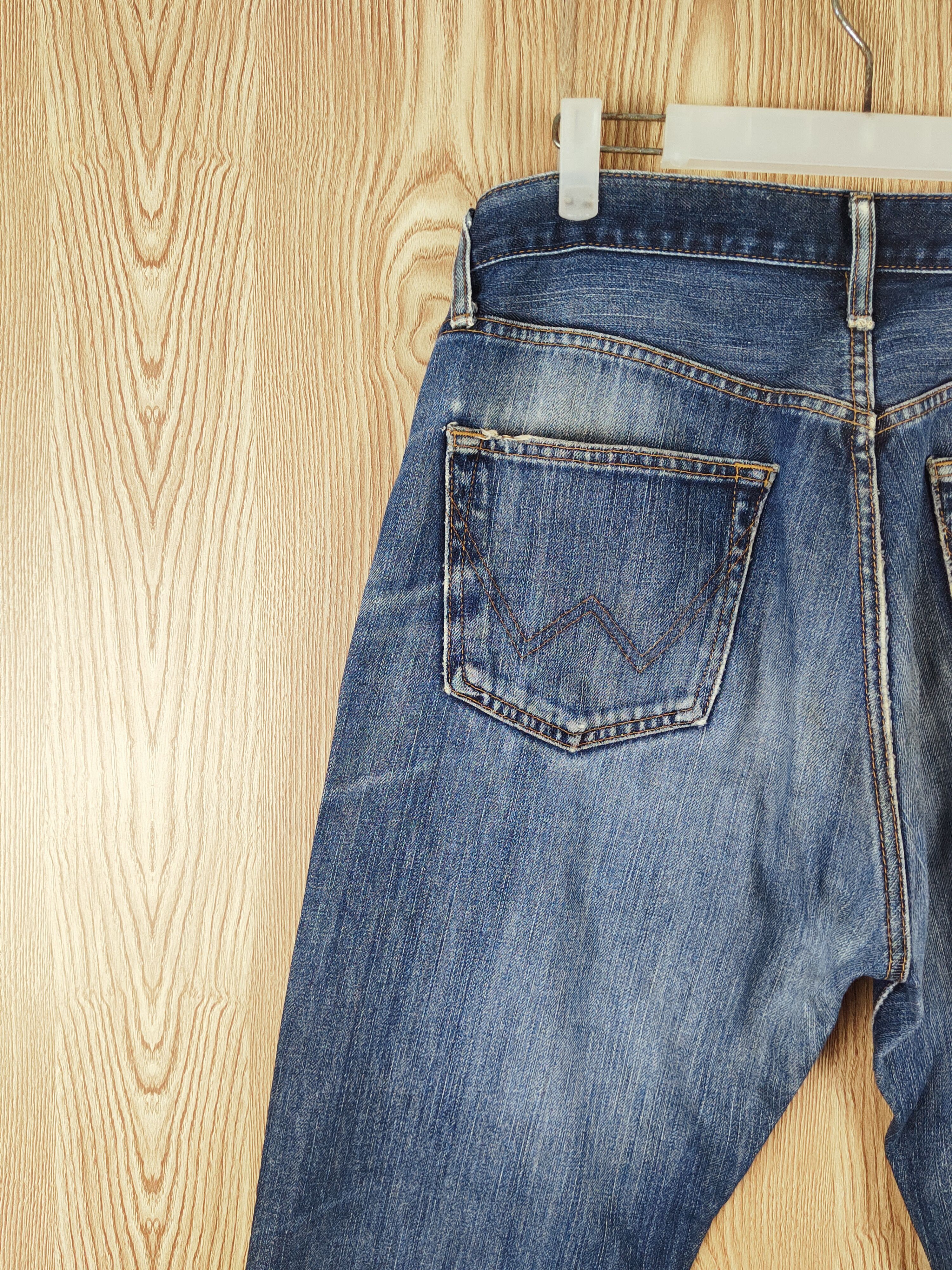 Edwin × Vintage Edwin Dark Blue Faded Distressed Ripped Jeans Size US 35 - 10 Thumbnail