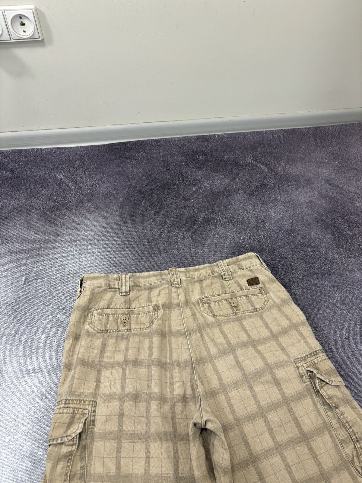 Izod Vintage IZOD Wide-Leg Men’s Utility Hype Baggy Cargo Shorts Size US 34 / EU 50 - 12 Thumbnail