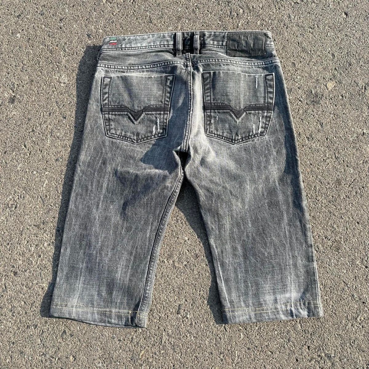 Diesel ❌SOLD❌Diesel Grey Distressed Denim Shorts Made in Italy Size US 30 / EU 46 - 6 Thumbnail