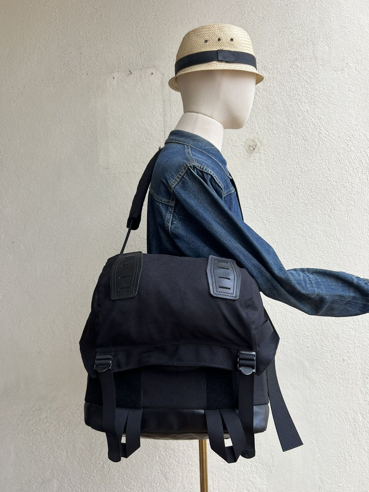 Leather Porter Yoshida Japan Hybrid Leather Large Messenger Bag Size ONE SIZE - 2 Thumbnail