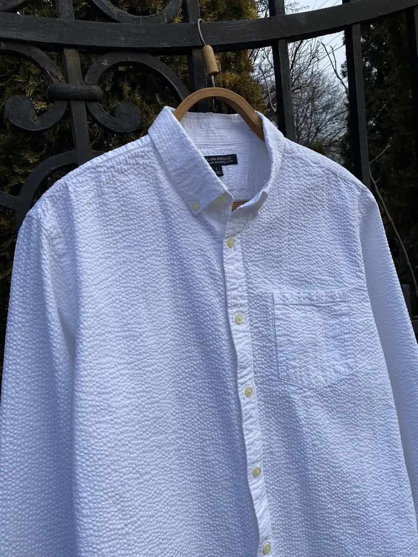 Banana Republic Vintage Banana Republic Seersucker Classic ButtonDown Shirt Size US L / EU 52-54 / 3 - 4 Thumbnail