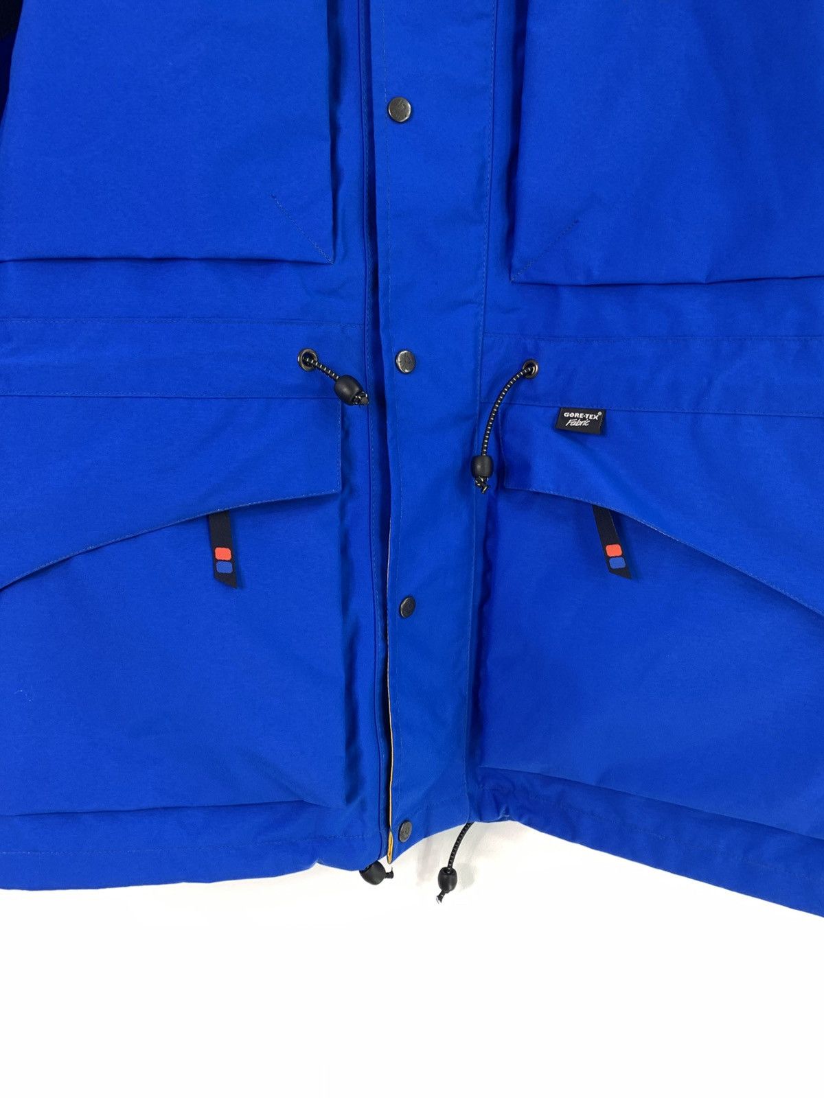 Berghaus × Vintage Berghaus Mera Peak Gore-Tex Hooded Jacket M Size Size US M / EU 48-50 / 2 - 8 Thumbnail