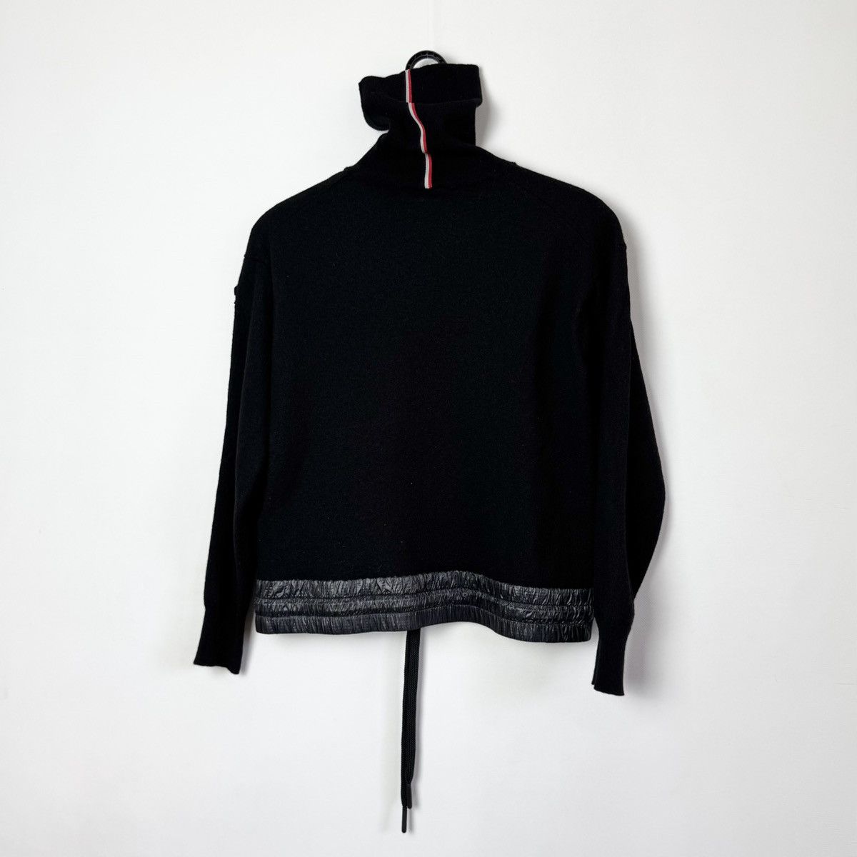 Moncler Grenoble Moncler Grenoble Turtleneck Knit Drawstring Hem Wool Sweater Size XS / US 0-2 / IT 36-38 - 6 Thumbnail