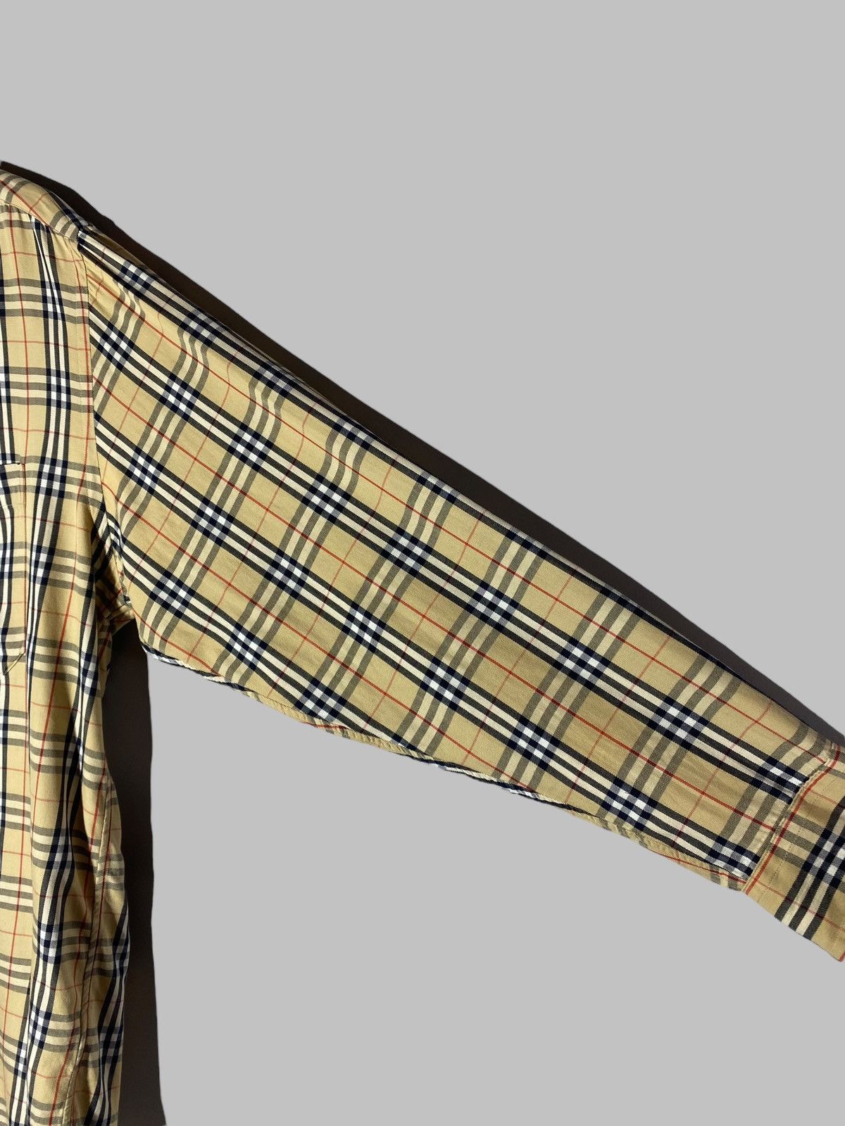 Burberry VINTAGE BURBERRY LONDON NOVA CHECK SHIRT M UK DRILL STYLE Size US M / EU 48-50 / 2 - 4 Thumbnail