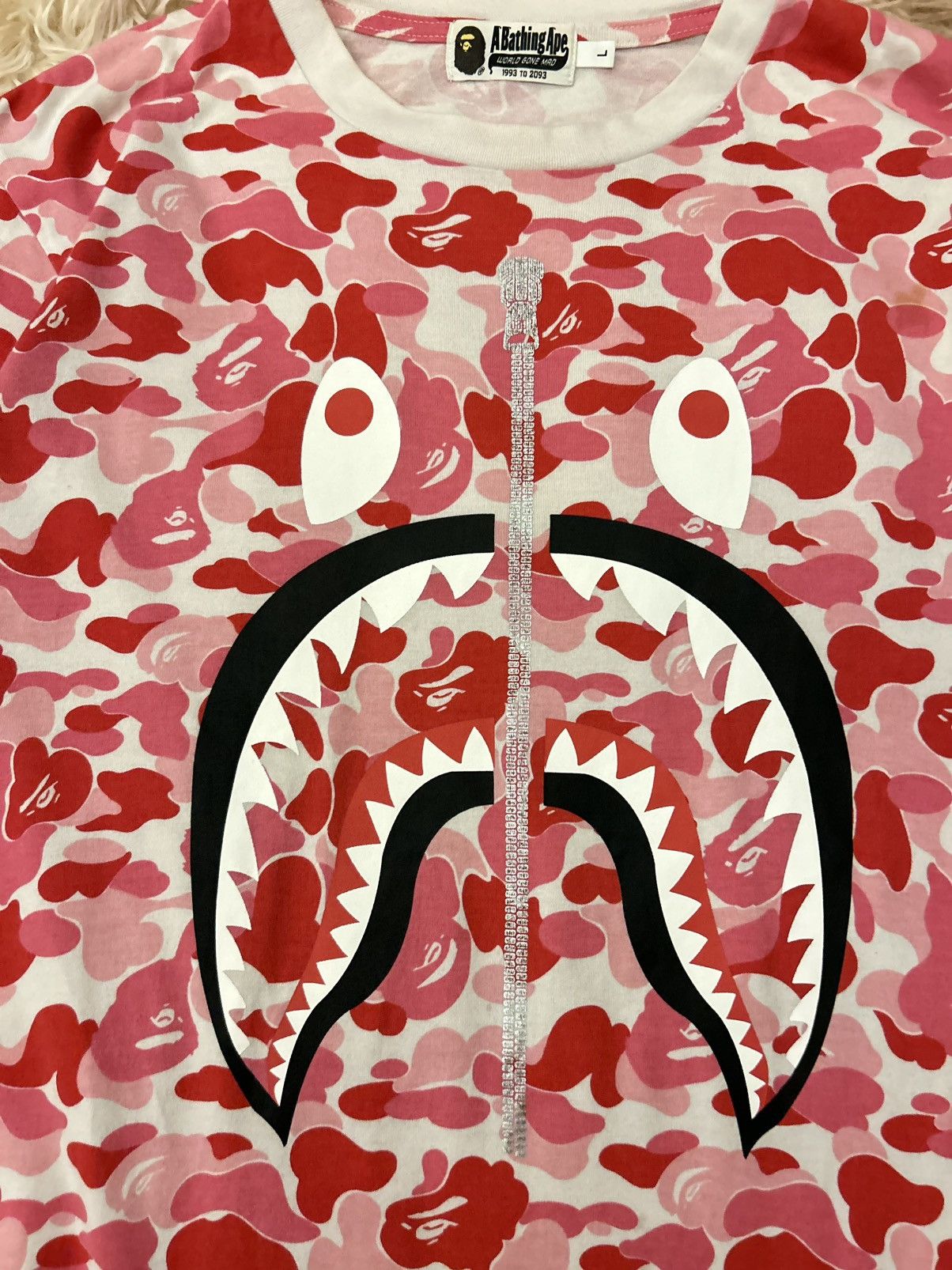 Bape 💥CRAZY💥 BAPE PINK CAMO SHARK TEE Size US L / EU 52-54 / 3 - 3 Thumbnail