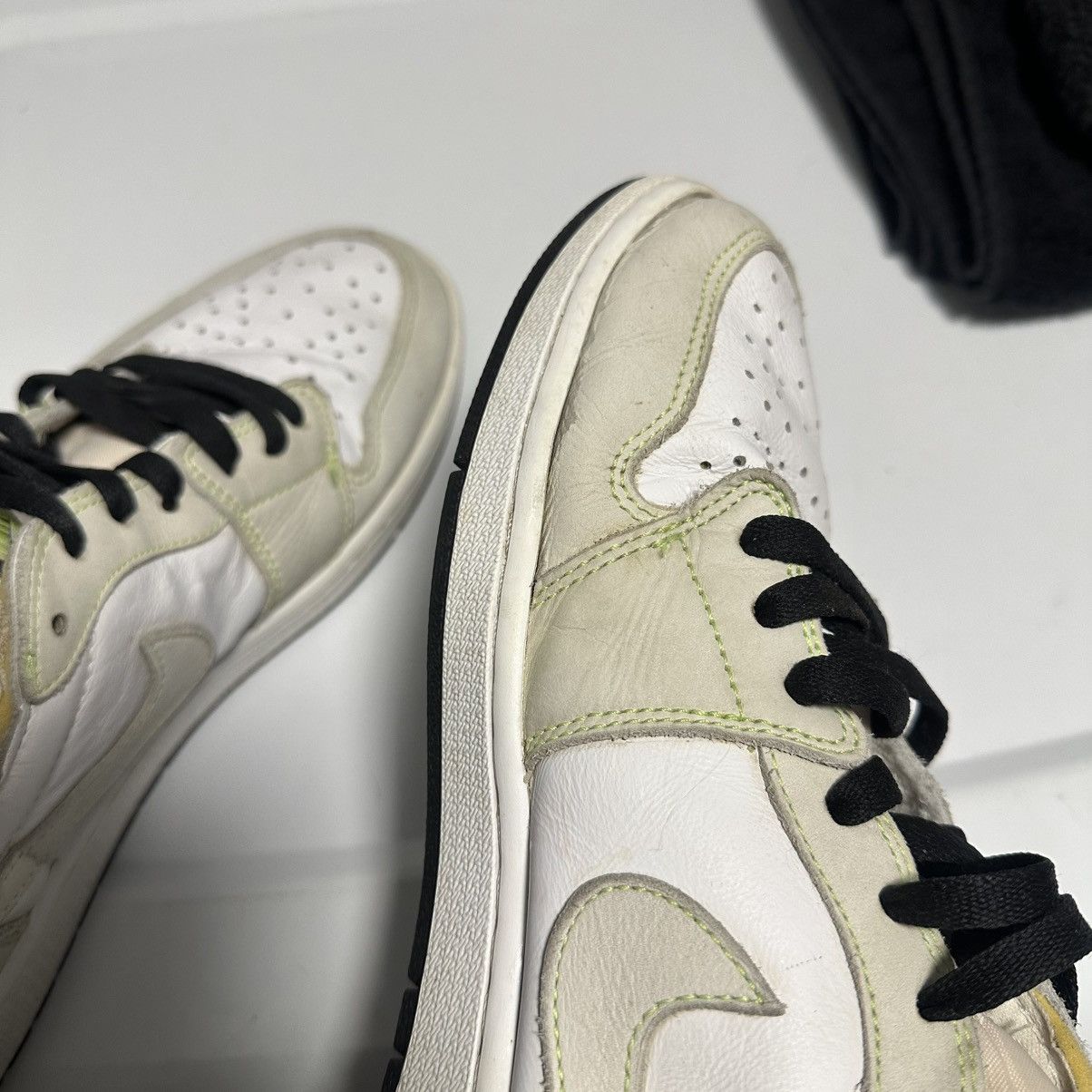 Jordan Brand Nike Air Jordan 1 Retro Low OG "GHOST GREEN" (DM7837-103) Size US 12 / EU 45 - 9 Thumbnail