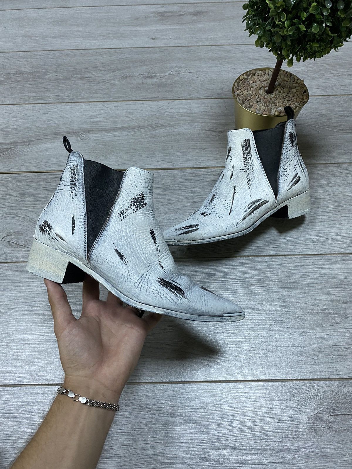 Acne Studios Acne Studios Chelsea Vero Cuolo leather boots heels painted Size US 9 / IT 39 - 1 Thumbnail