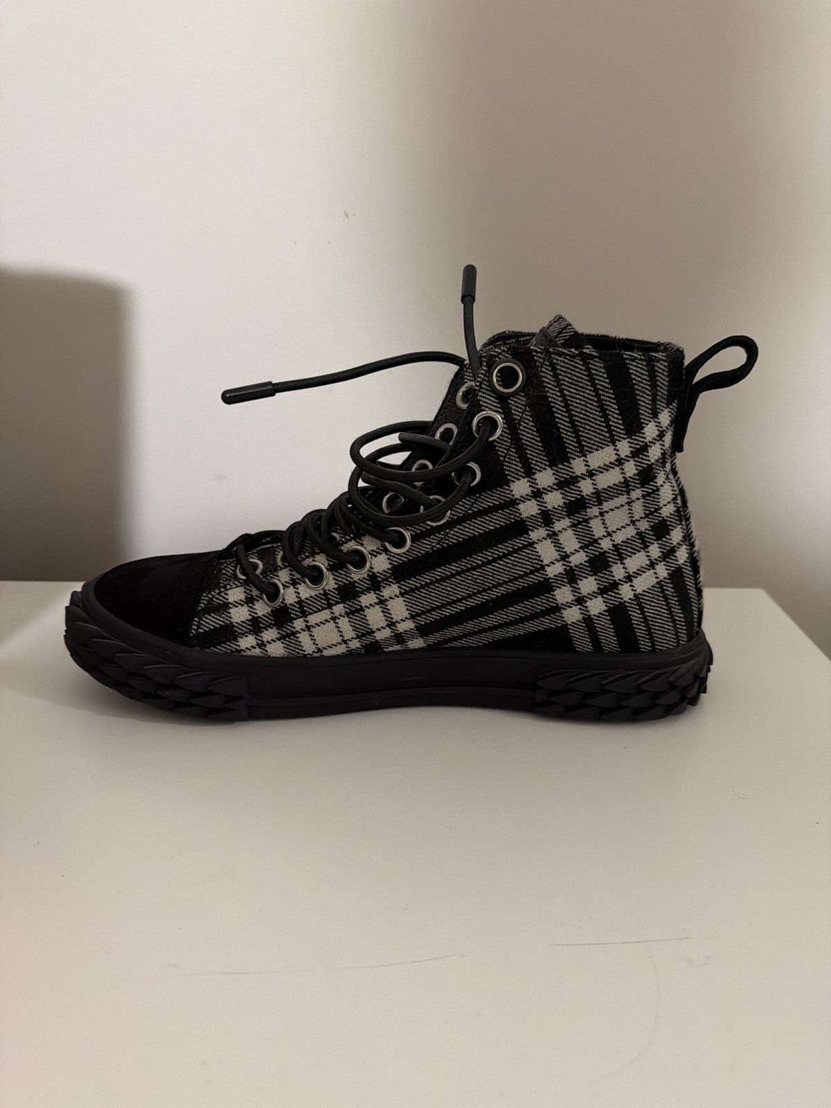 Giuseppe Zanotti Giuseppe Zanotti Hi Top Sneakers Size US 6.5 / EU 39-40 - 2 Thumbnail
