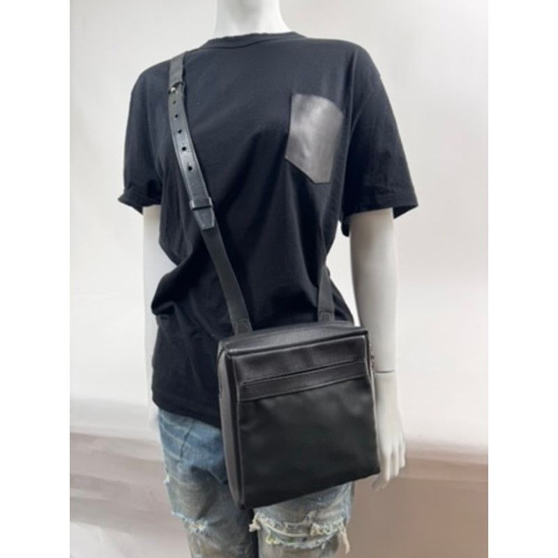 Louis Vuitton Louis Vuitton Taiga Leather Canvas Sanyan Messenger Bag Size ONE SIZE - 1 Thumbnail