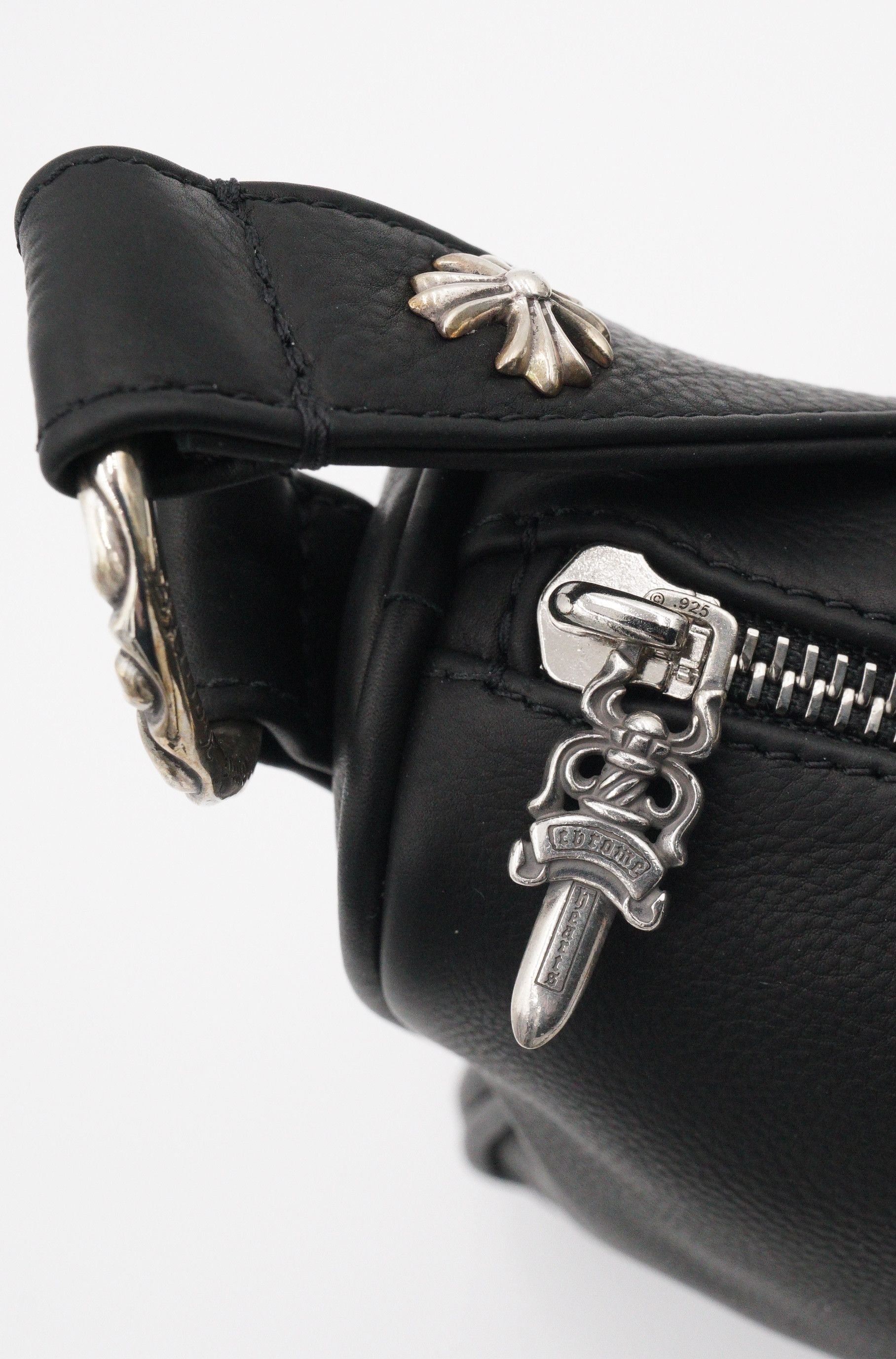 Chrome Hearts Chrome Hearts Chicken Nugget Leather Shoulder Bag in Black Size ONE SIZE - 9 Thumbnail