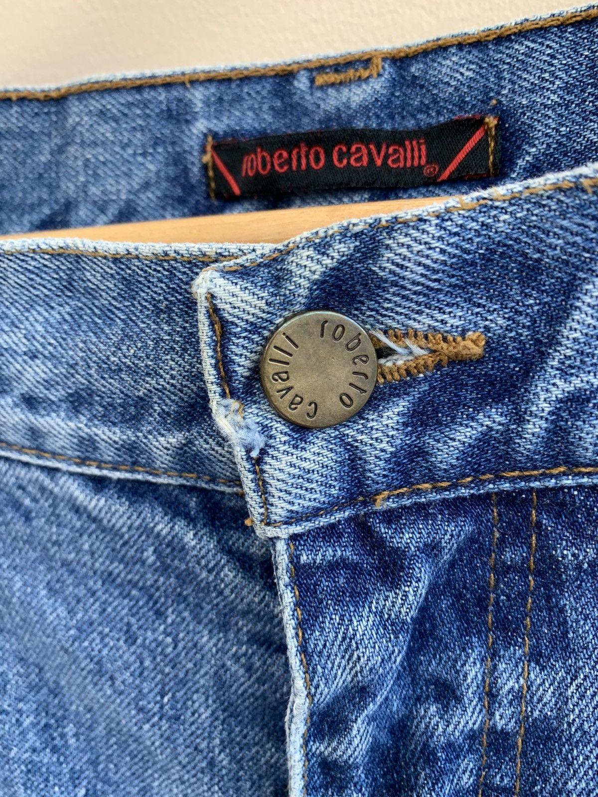 Roberto Cavalli Vintage Roberto Cavalli Blue Embroidered Flowers Denim Jeans Size US 32 / EU 48 - 14 Thumbnail