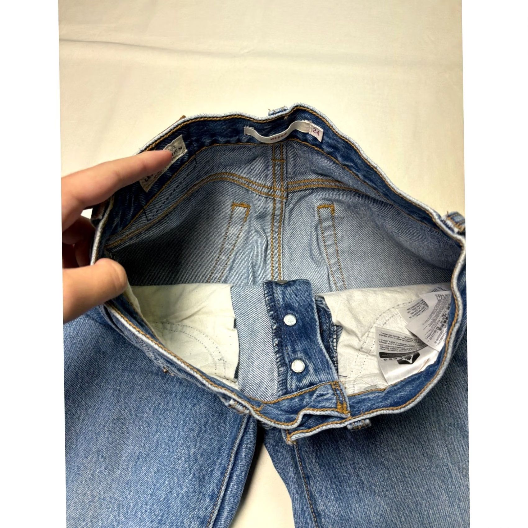 Levi's VINTAGE Levis Premium Wedgie Straight Jeans Blue Distressed Raw Hem Womens 24X27 Size 42" / US 20 - 4 Thumbnail