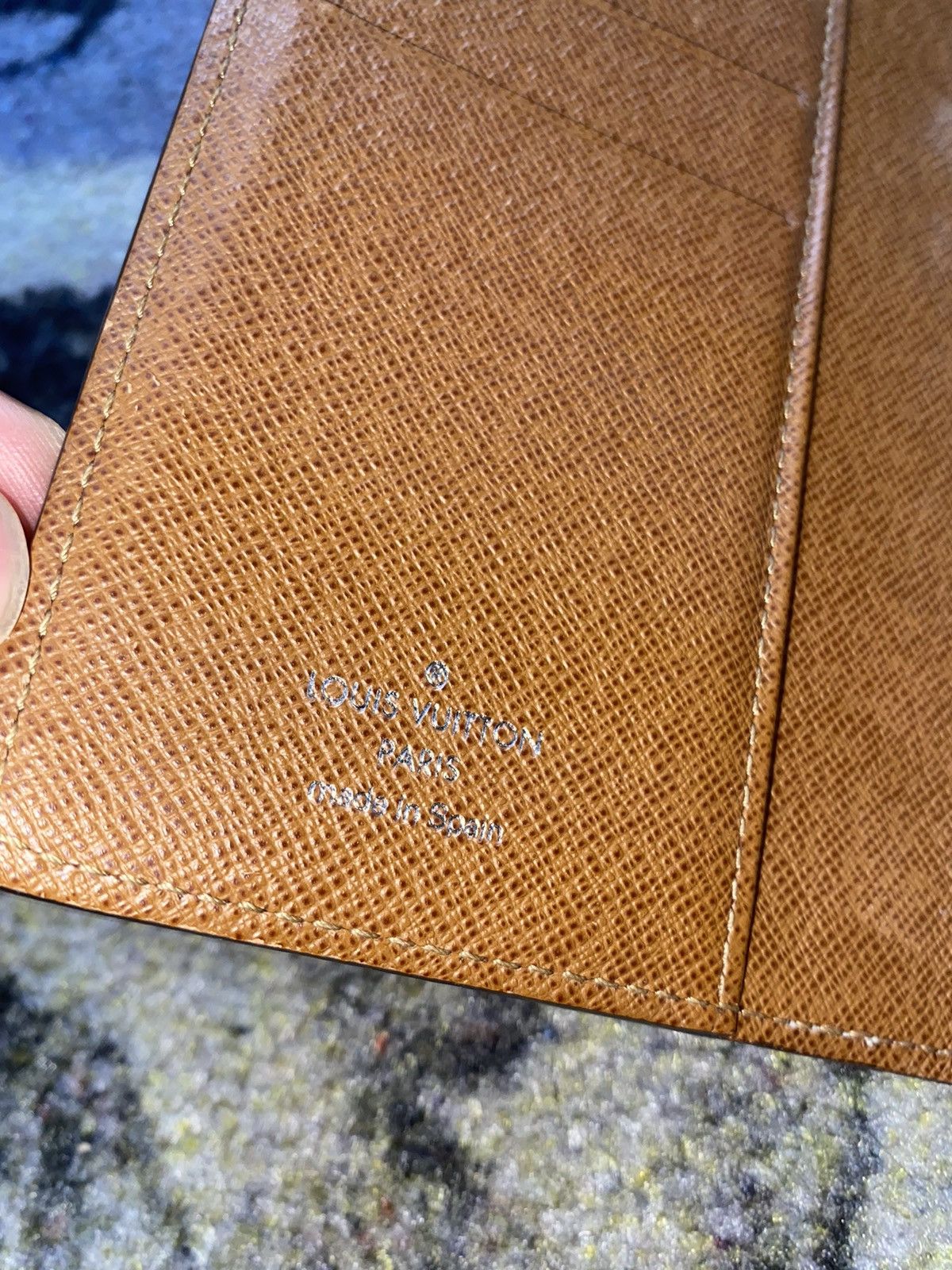 Louis Vuitton Louis Vuitton Brown Epi Bifold Agenda Wallet Size ONE SIZE - 7 Thumbnail