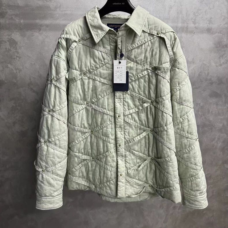 Louis Vuitton Louis Vuitton size 5l White and grey strap full printed lo Size US XXL / EU 58 / 5 - 1 Thumbnail