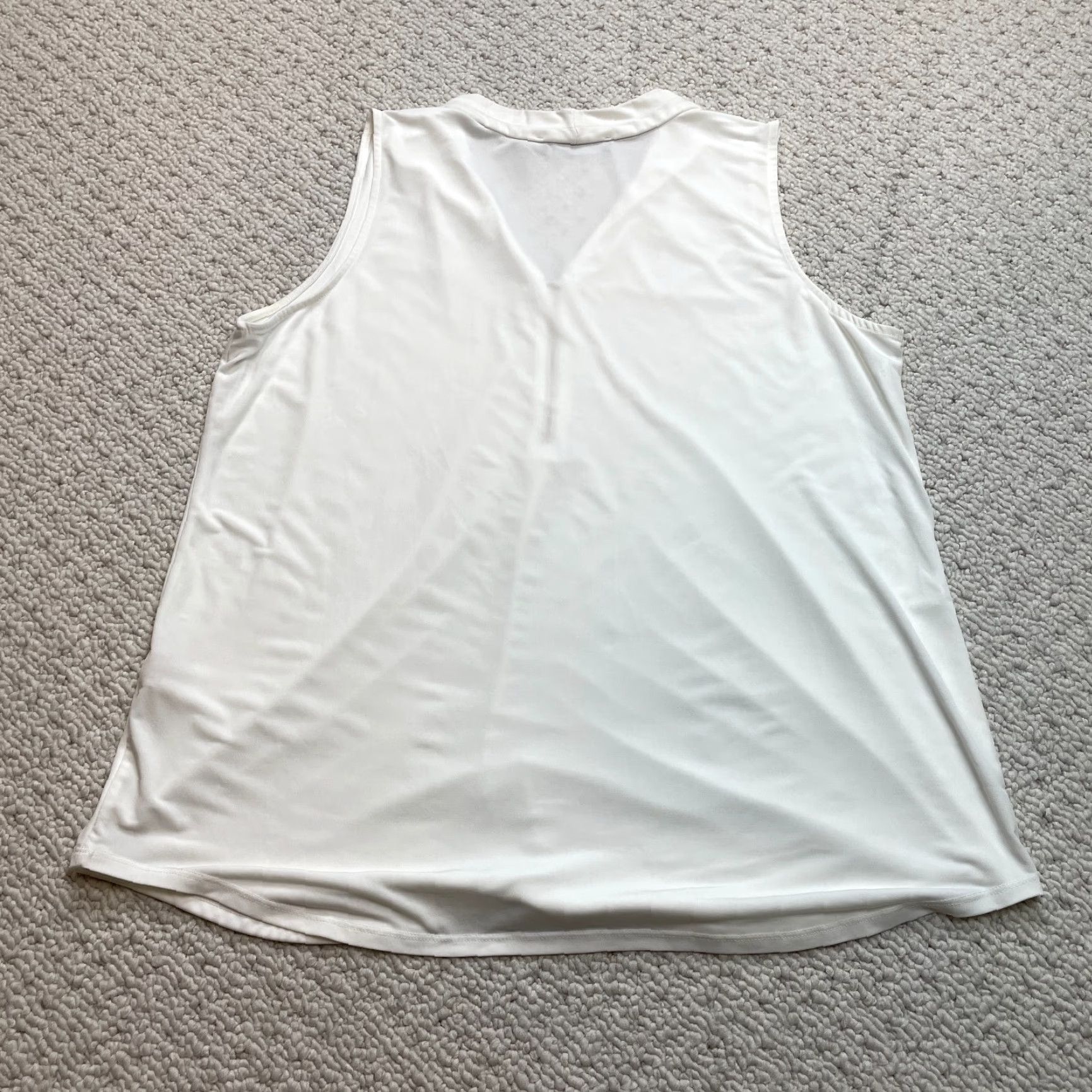 Vintage VINTAGE Ivanka Trump Shirt Womens L White Solid Sleeveless Tank Top Zip 1/4 Zip Size L / US 10 / IT 46 - 7 Thumbnail