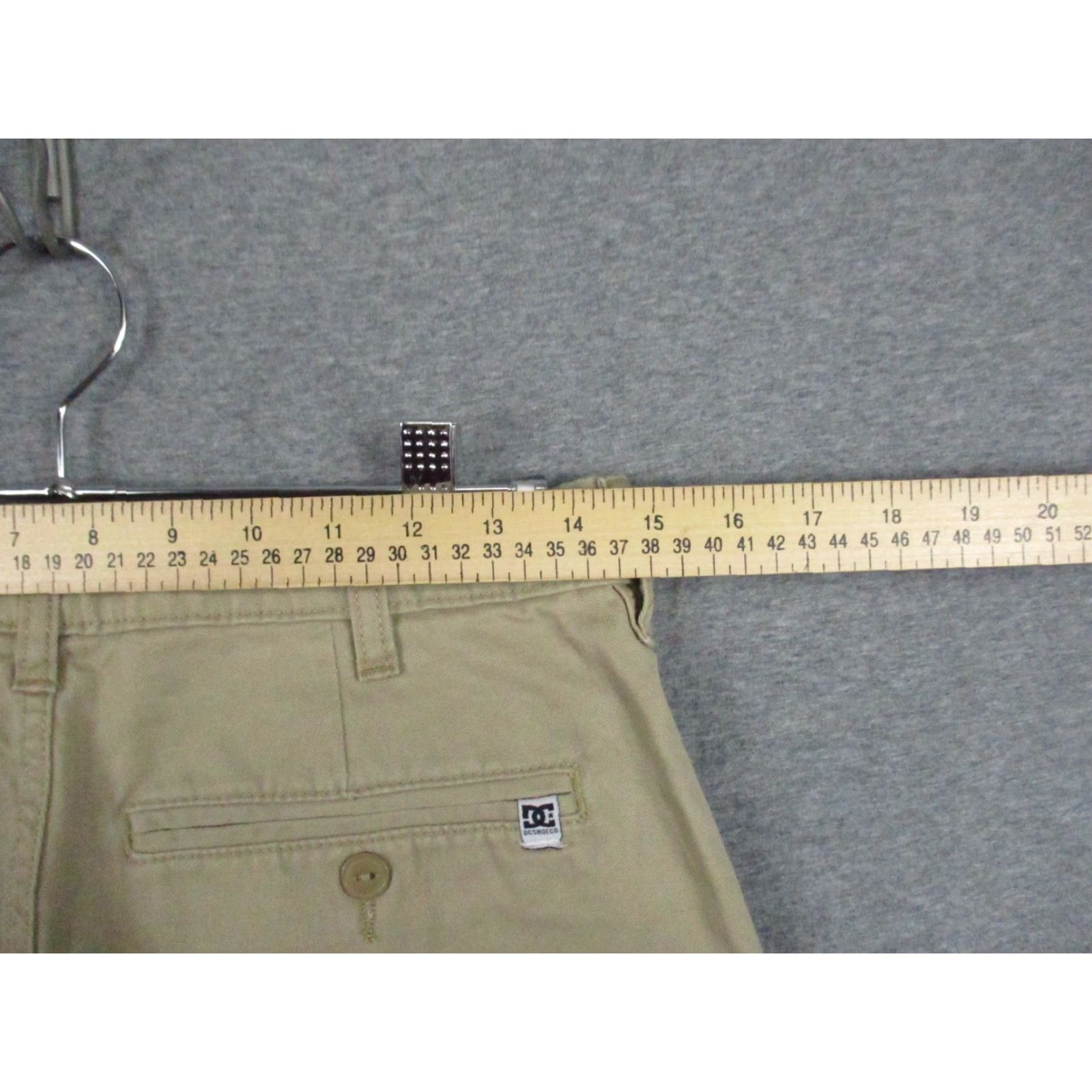 Vintage DC Shoes Co Shorts 28 Men Chino Khaki Flat Front NWT Adjustable 5-Pocket Beig Fully Prime Knit 100% Cotton Casual Summer Fall Spring Mens Size US 28 / EU 44 - 6 Thumbnail
