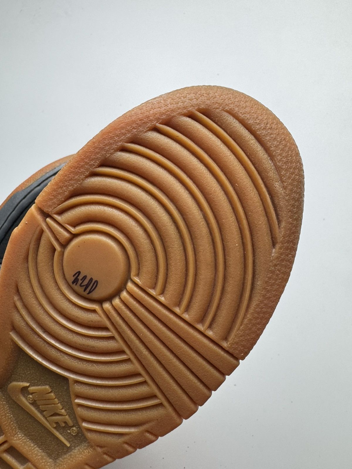 Nike 2003 Nike Dunk Low Pro Black Graphite Gum Size US 9 / EU 42 - 11 Thumbnail