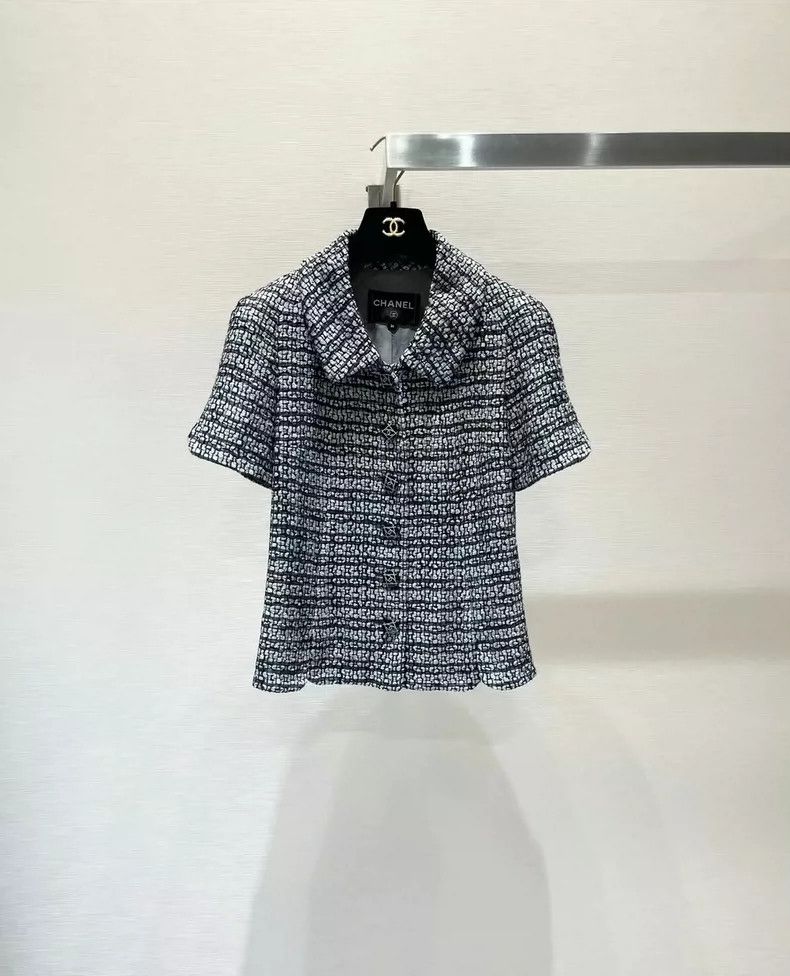 Chanel Chanel Silver tweed short-sleeved jacket Nextarrow-2505 Size XS / US 0-2 / IT 36-38 - 1 Thumbnail