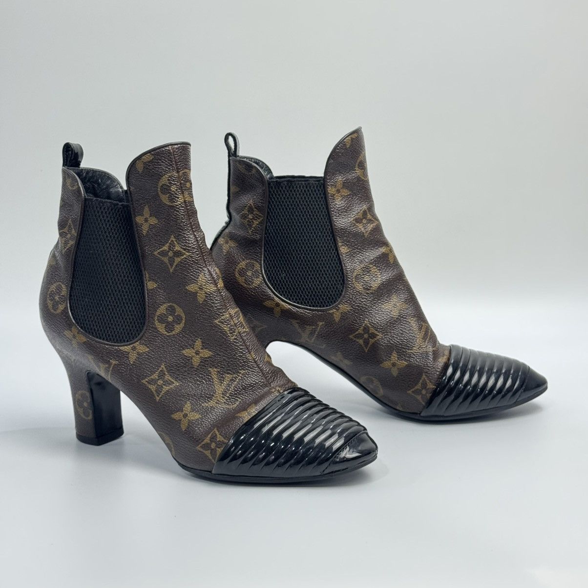 Louis Vuitton Louis Vuitton Monogram Revival Ankle Boots Size US 7.5 / IT 37.5 - 1 Thumbnail