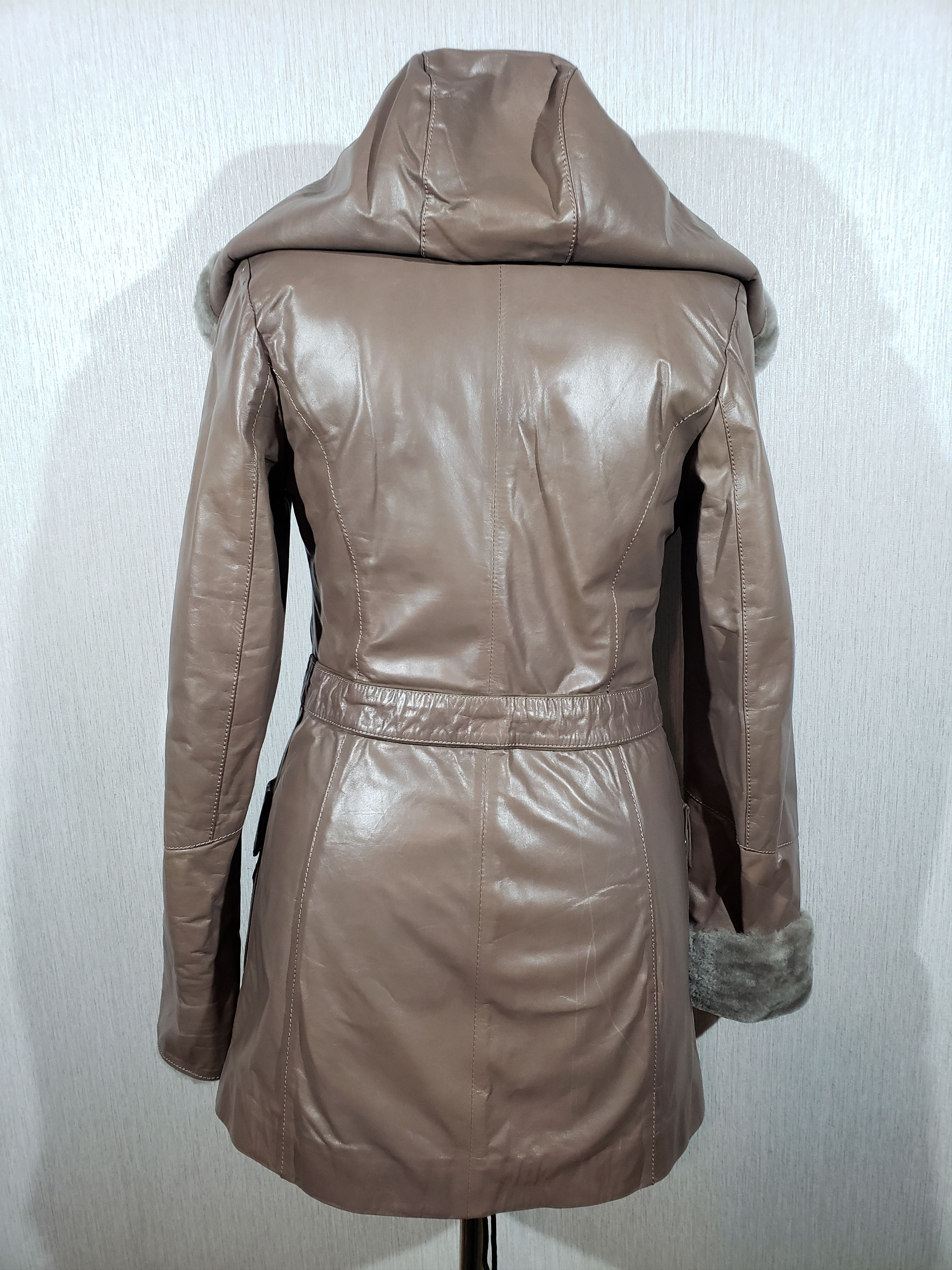 Other Wonderful women's warm fur jacket with a hood. Size M / US 6-8 / IT 42-44 - 2 Thumbnail
