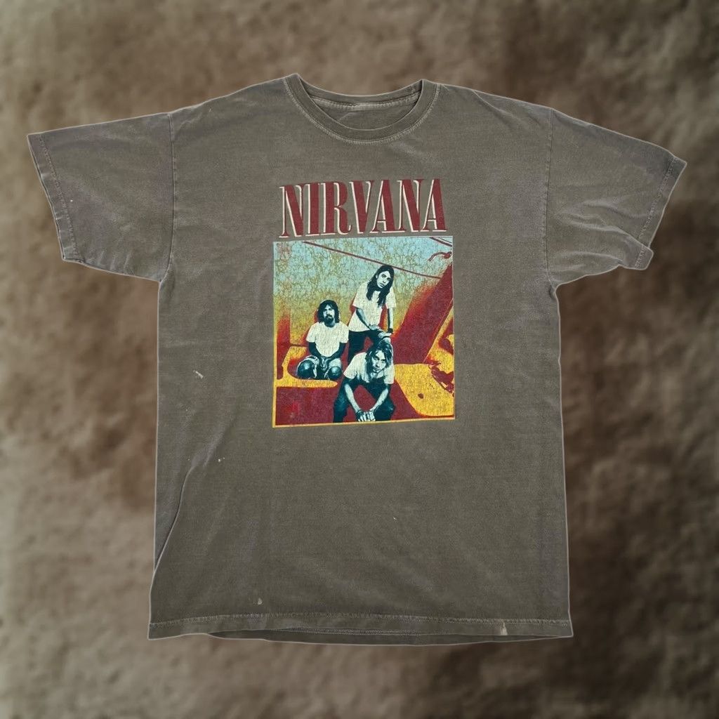 Etro Nirvana T-Shirt Logo Gray 90s Retro Rock Grunge Kurt Cobain Size L Mens Short Sleeve Vintage Look Stain Included Size US L / EU 52-54 / 3 - 1 Thumbnail