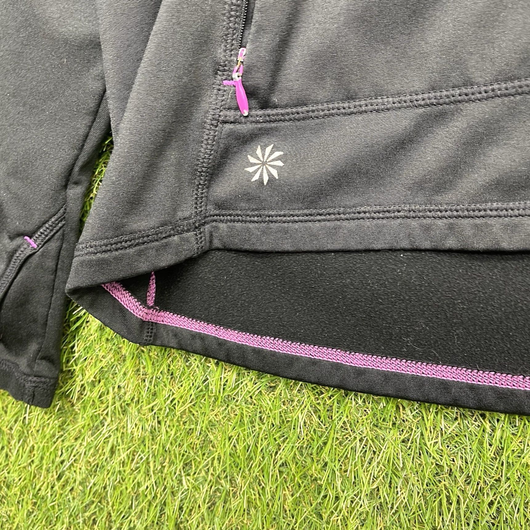 Athleta Athleta Hoodie Womens M Black Pullover Plushtec Wrap Front Long Sleeve Gym Size M / US 6-8 / IT 42-44 - 5 Thumbnail