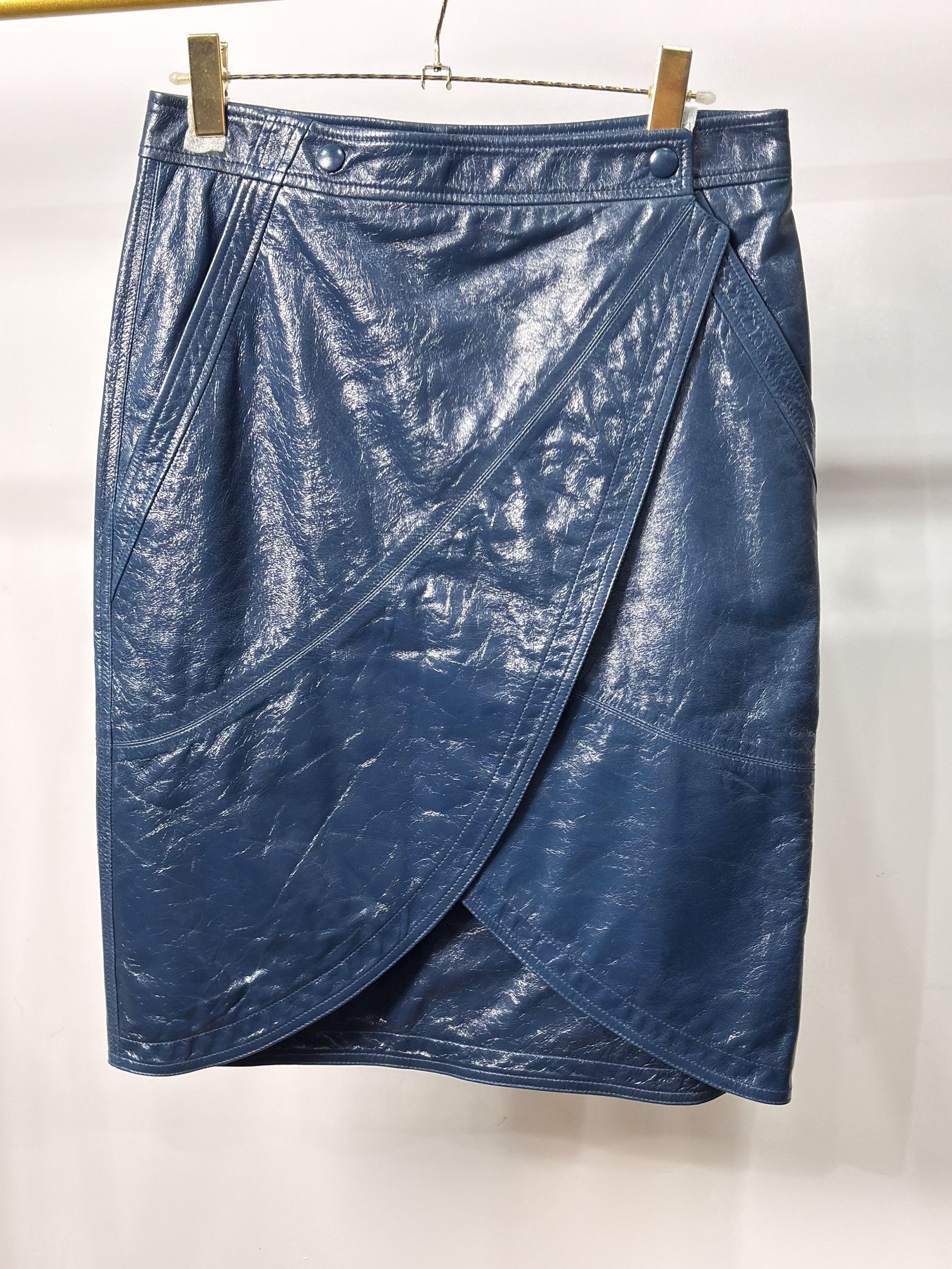 Givenchy Givenchy Lambskin Wrap Skirt Size 27" / US 4 / IT 40 - 1 Thumbnail