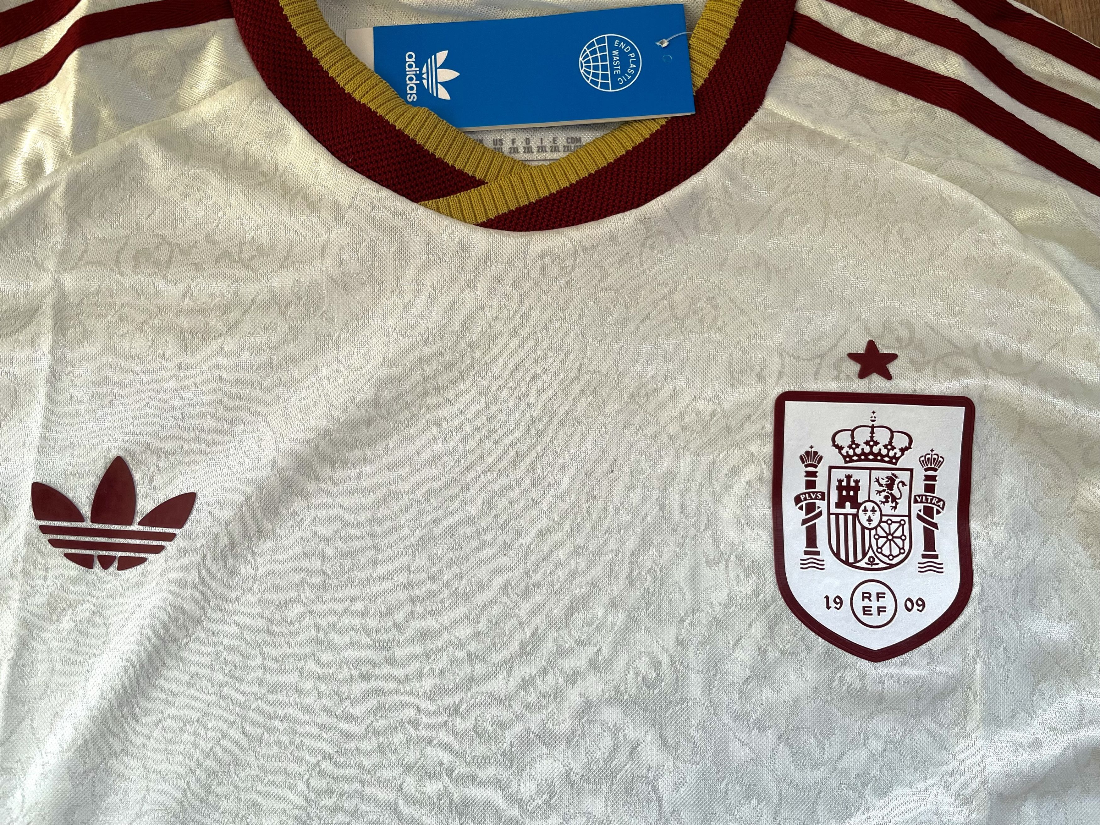 Adidas Spain National Team - Retro Style Jersey Size US XL / EU 56 / 4 - 3 Thumbnail