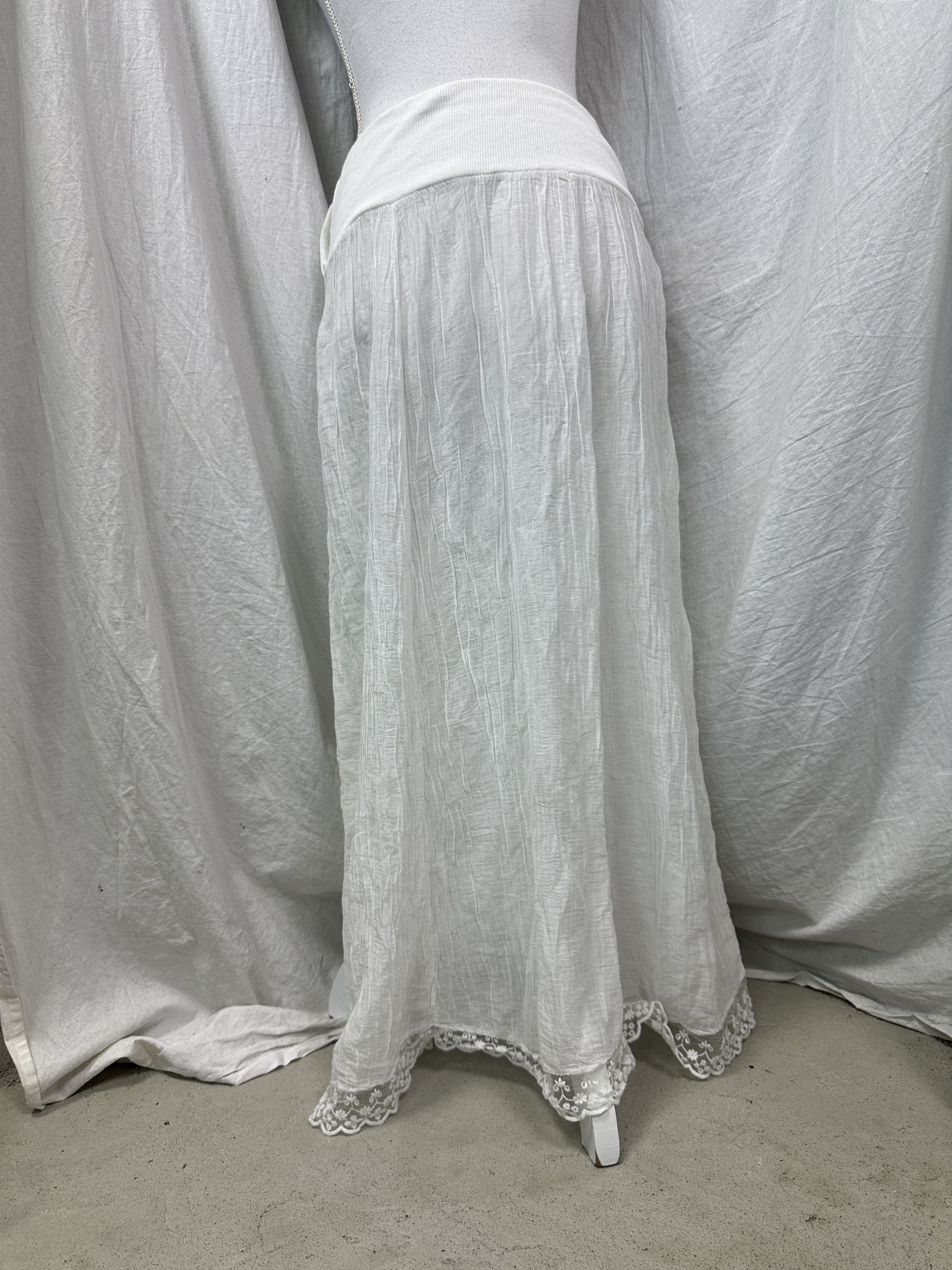 Vintage Vintage Boho Preppy Sheer White Lace Maxi Skirt Y2K Size 26" / US 2 / IT 38 - 1 Thumbnail