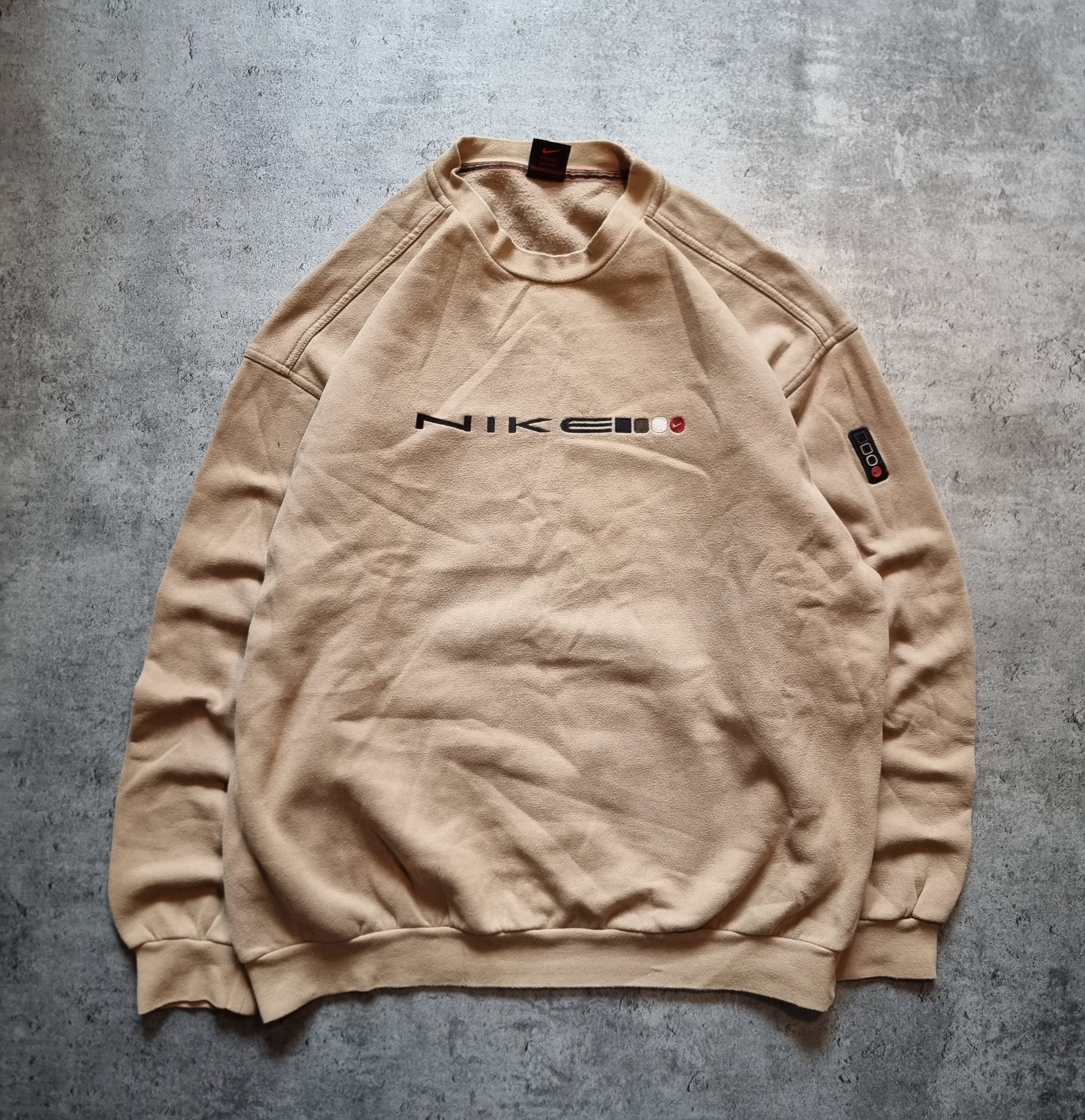 Nike Nike vintage crewneck 90s y2k style retro Size US L / EU 52-54 / 3 - 3 Thumbnail