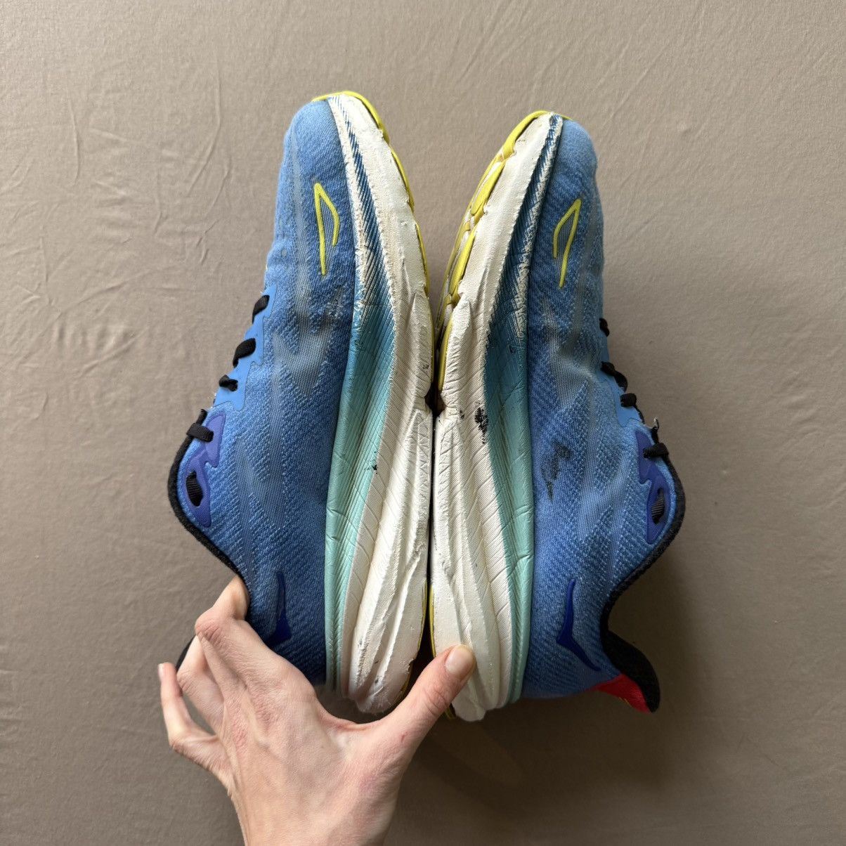 Hoka Hoka One One CLIFTON 9 Running Sneakers Size US 10.5 / EU 43-44 - 2 Thumbnail